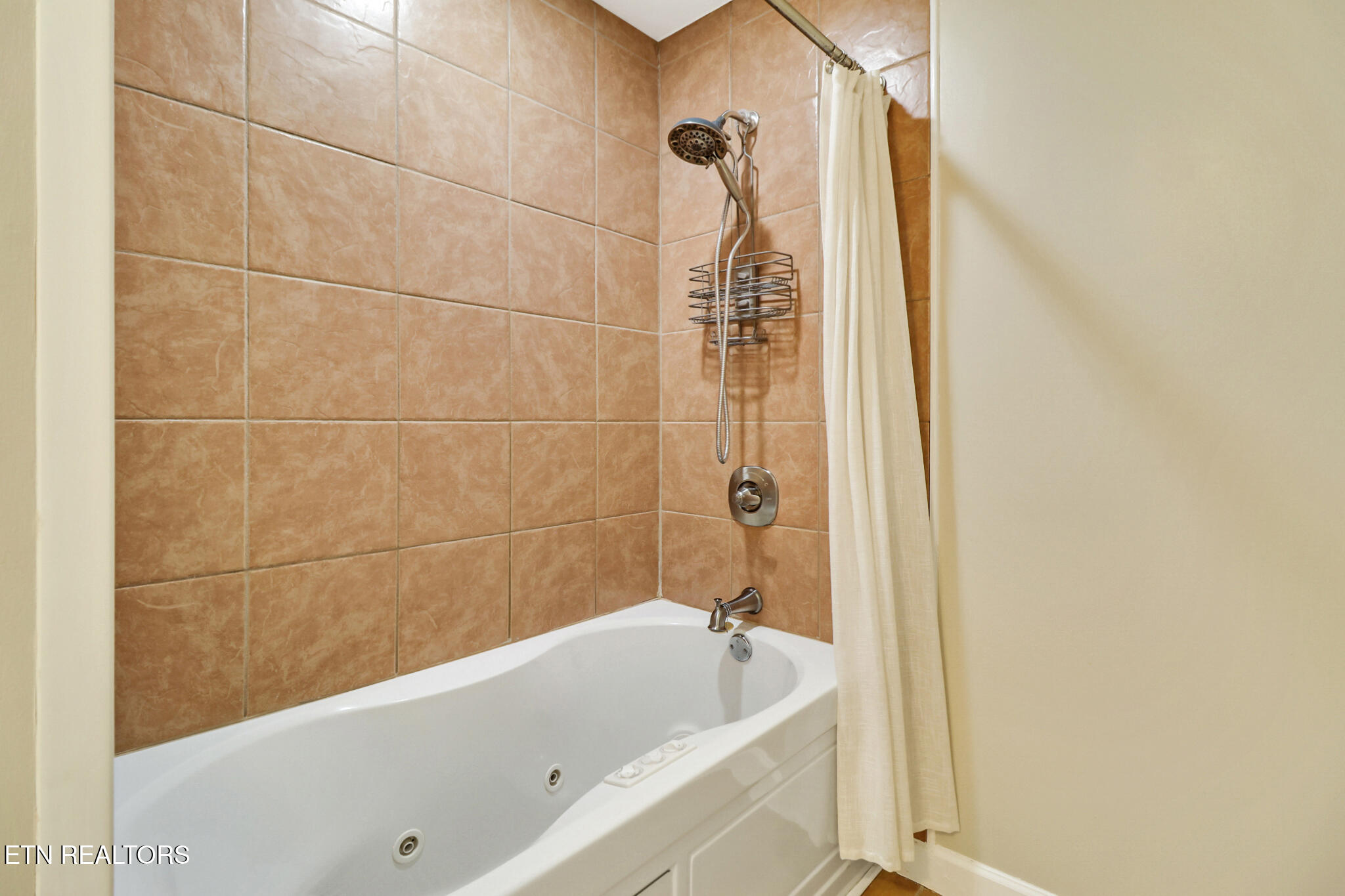 318 Lee Village Harriman TN 37748