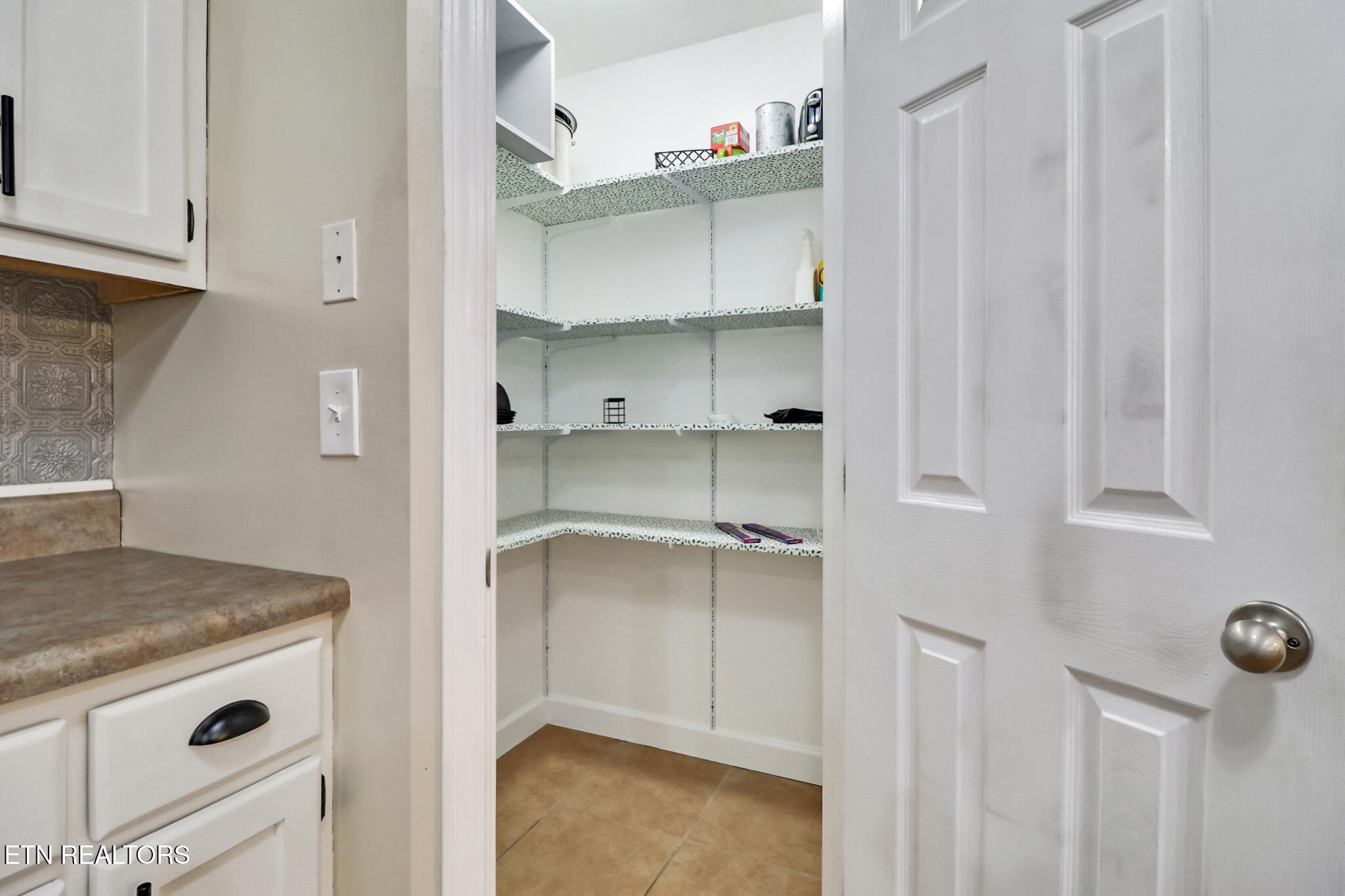 318 Lee Village Harriman TN 37748