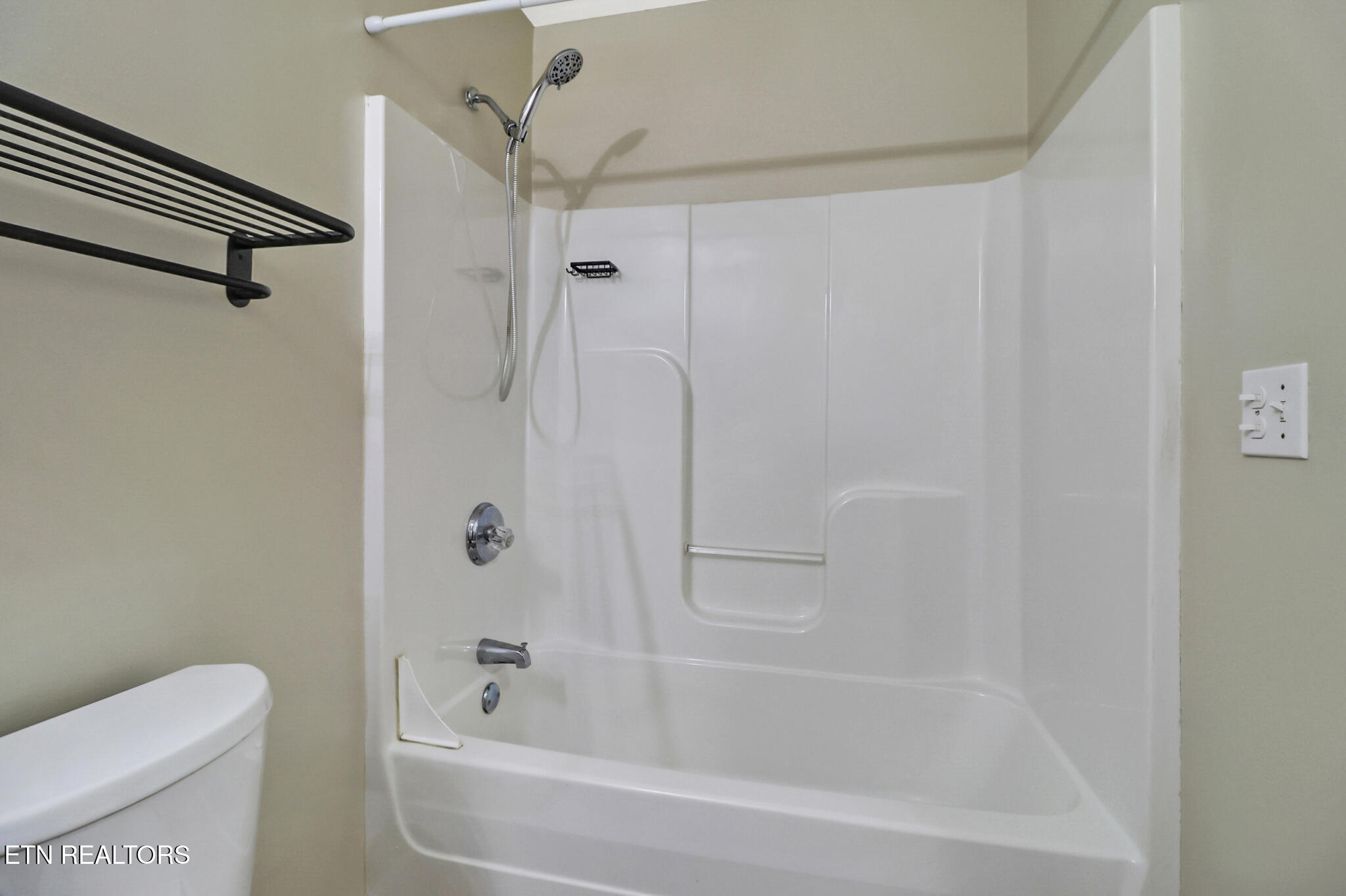 318 Lee Village Harriman TN 37748