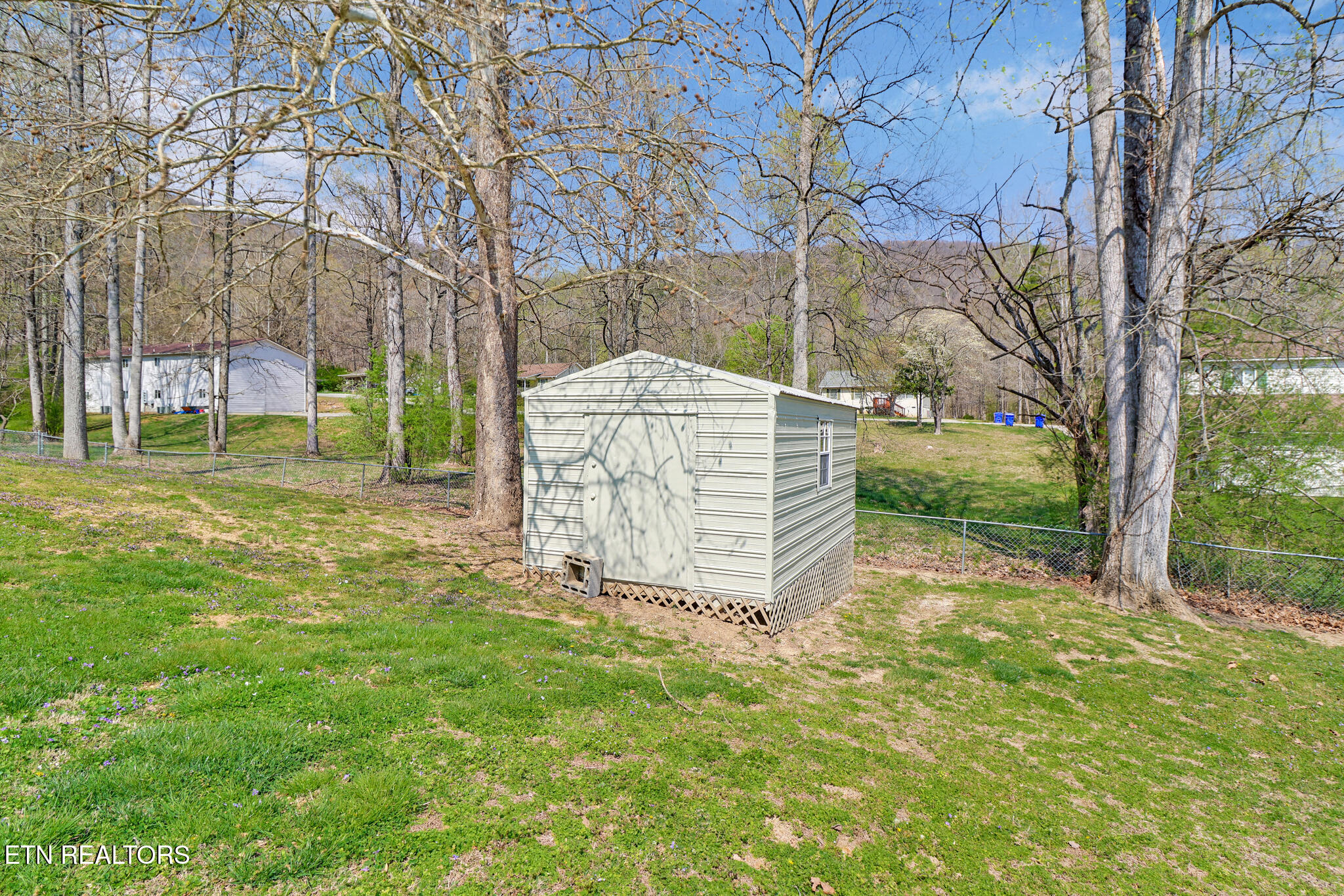 318 Lee Village Harriman TN 37748