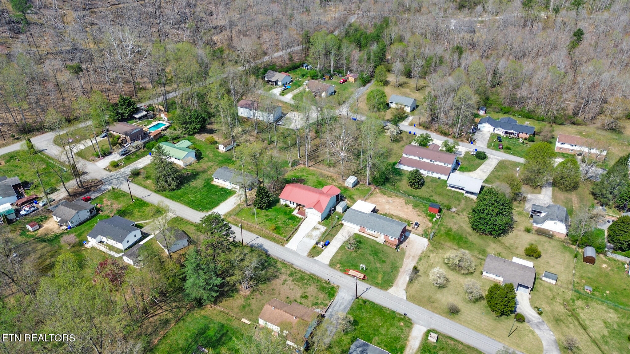318 Lee Village Harriman TN 37748