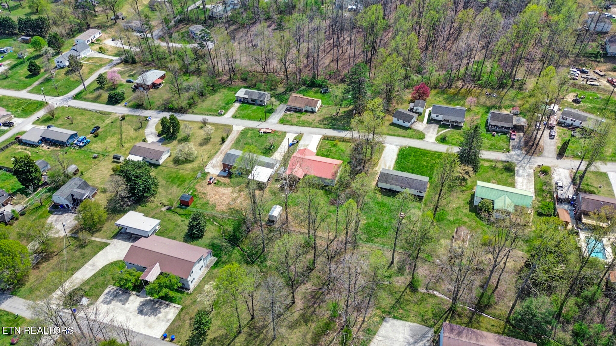 318 Lee Village Harriman TN 37748