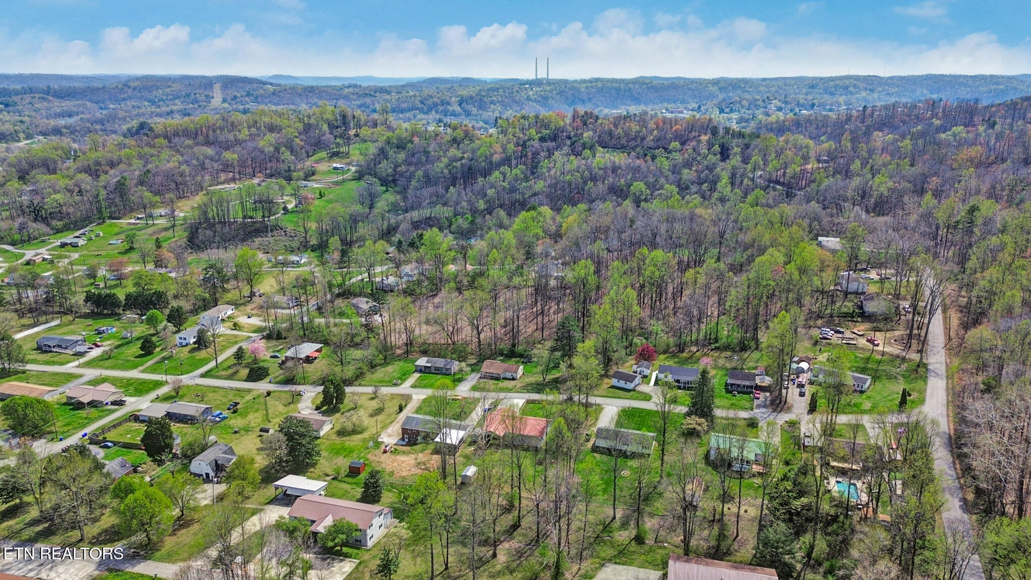 318 Lee Village Harriman TN 37748