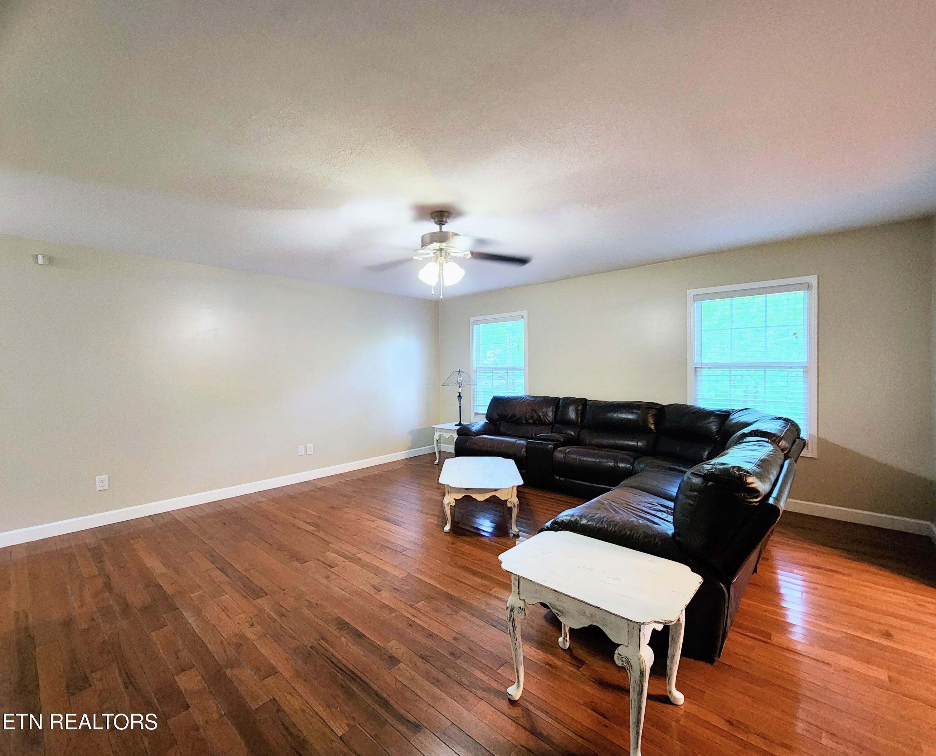 318 Lee Village Harriman TN 37748