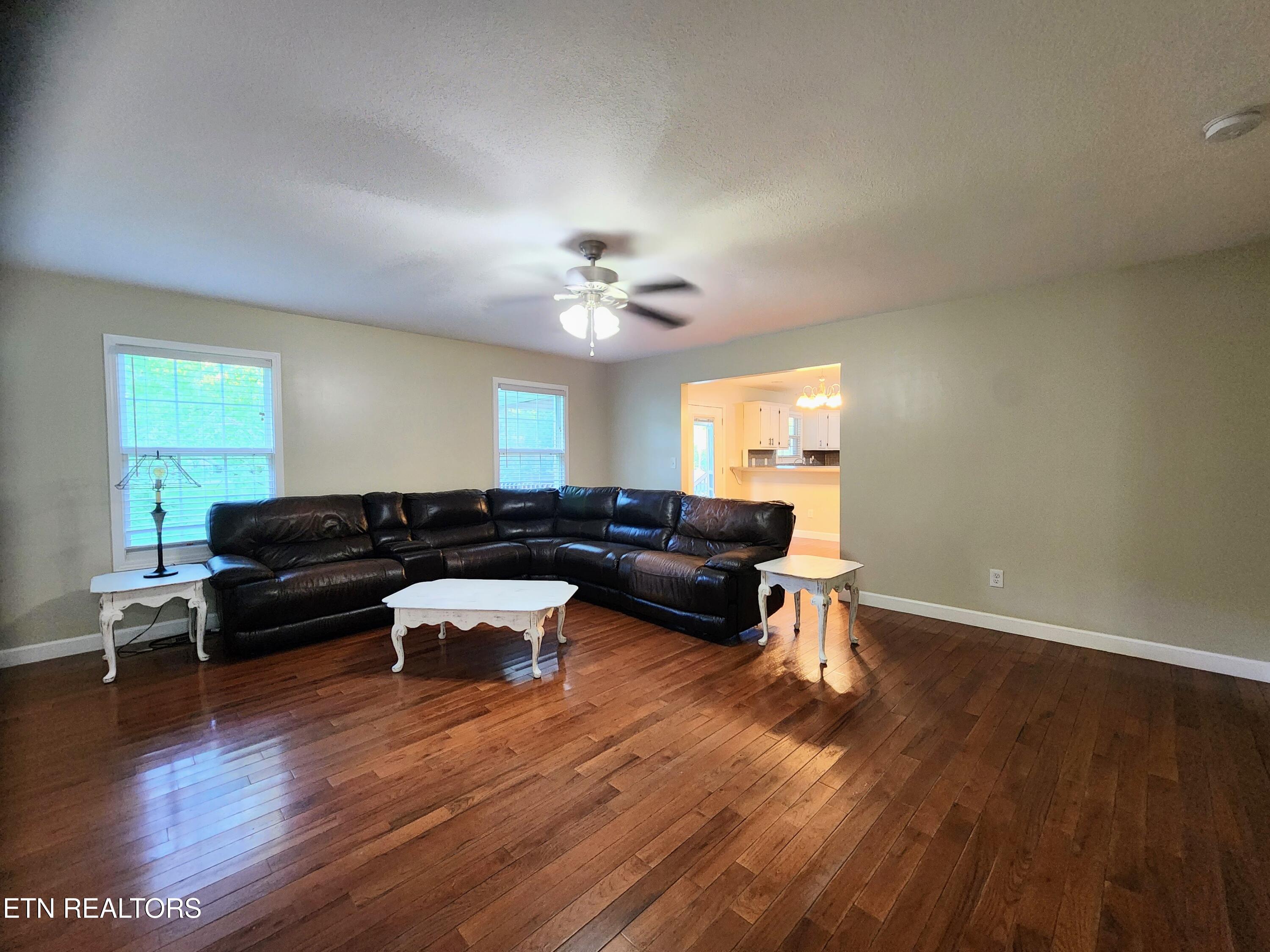 318 Lee Village Harriman TN 37748