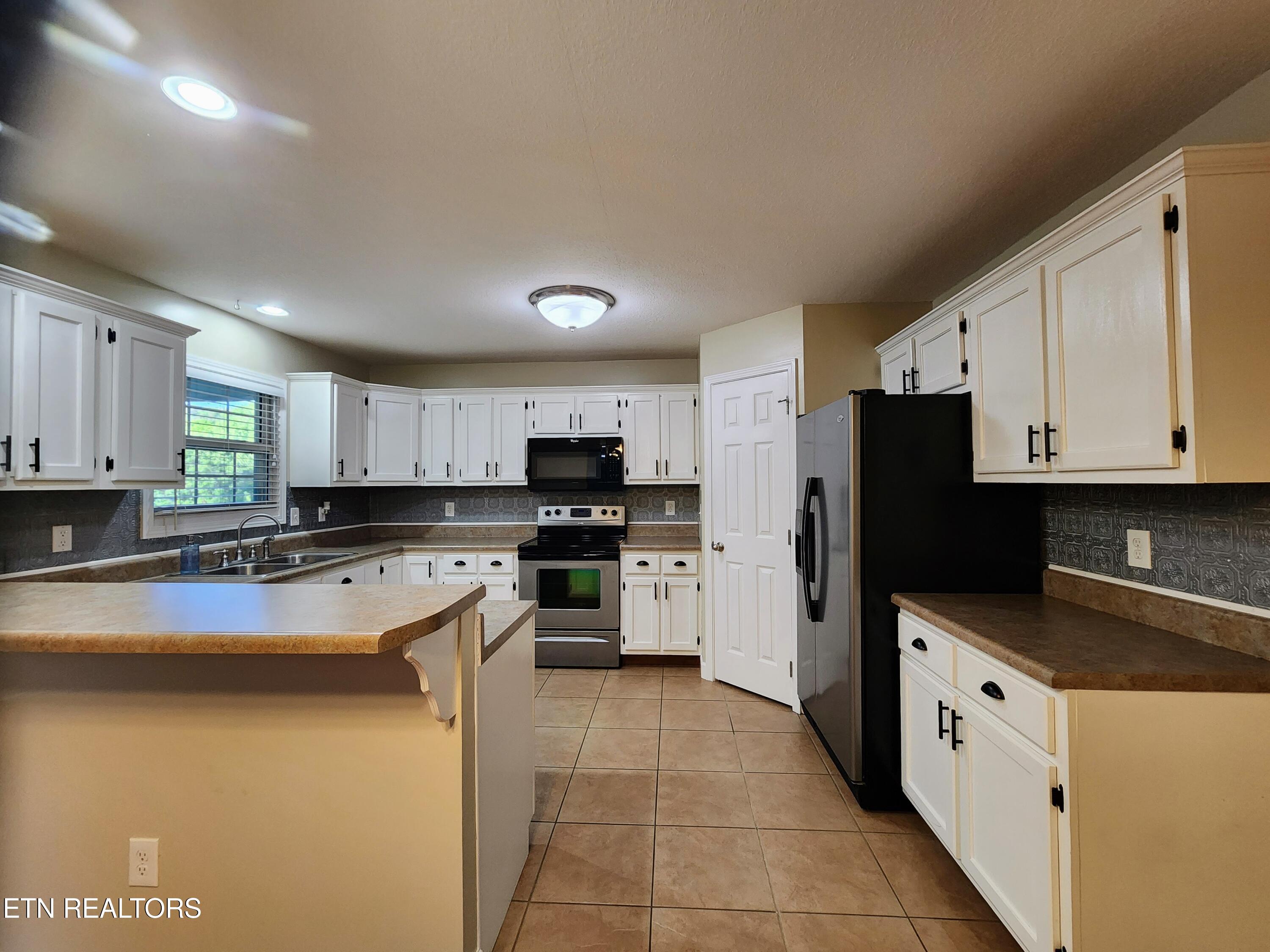 318 Lee Village Harriman TN 37748