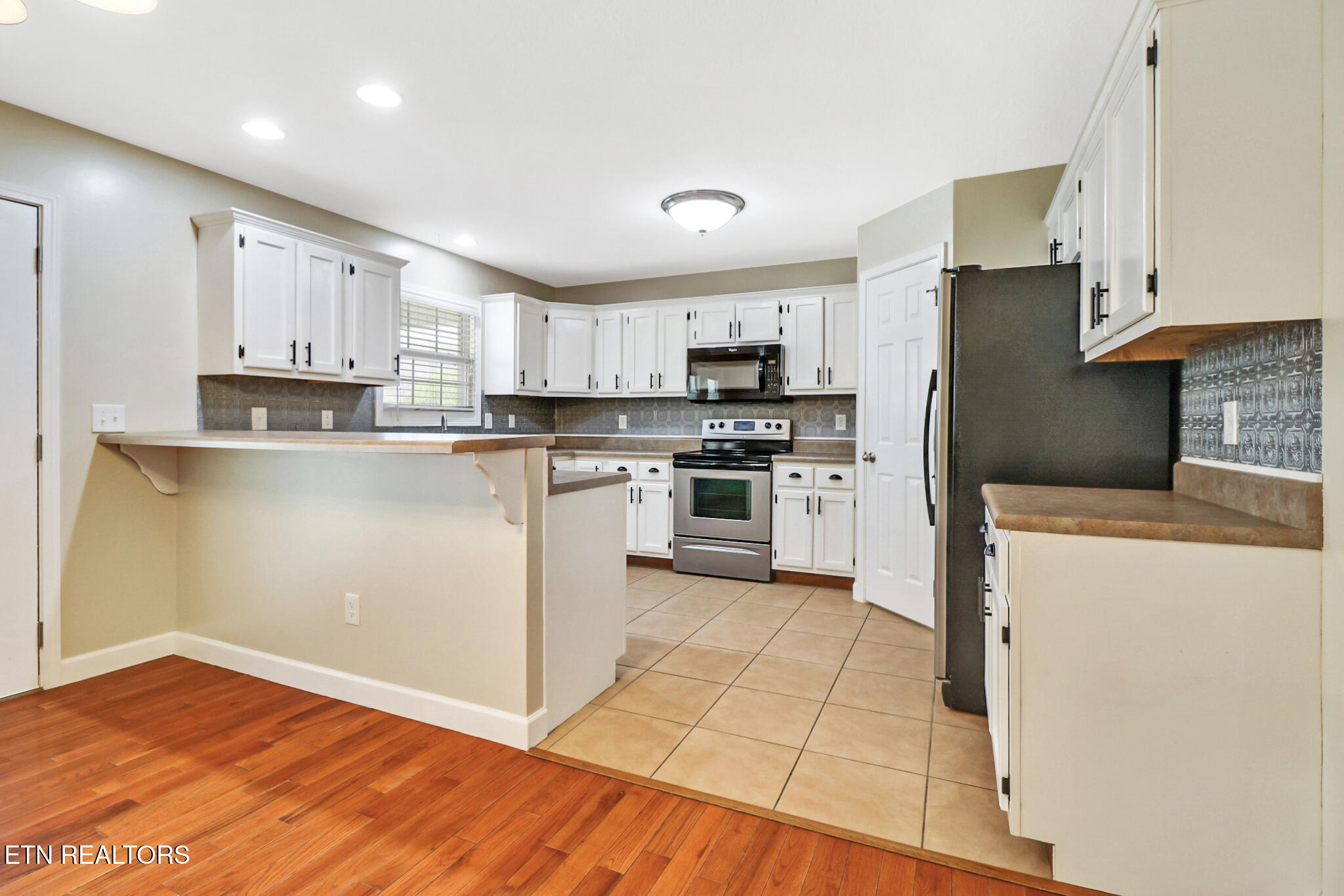 318 Lee Village Harriman TN 37748