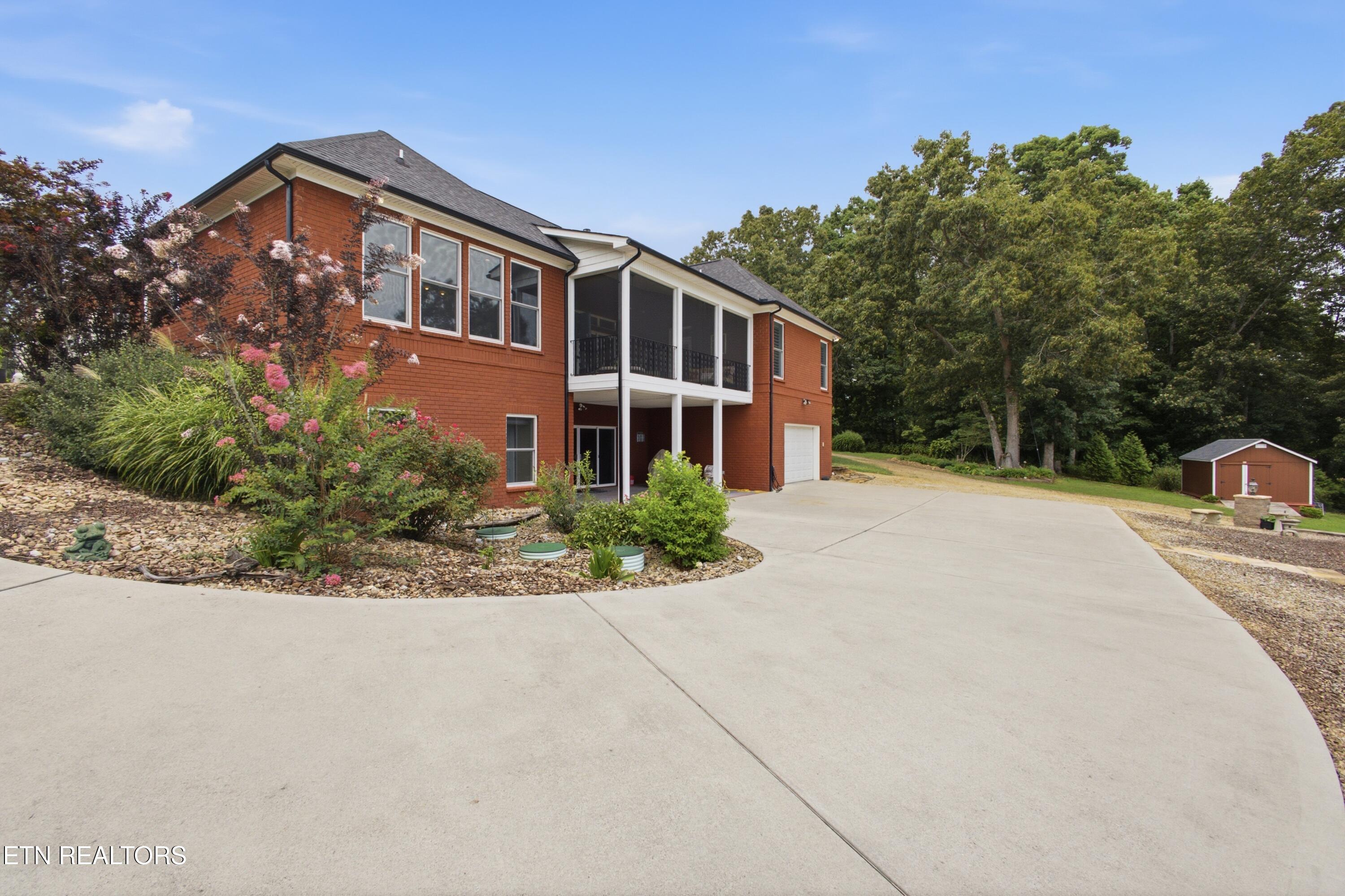 225 W Shore Drive Rockwood TN 37854