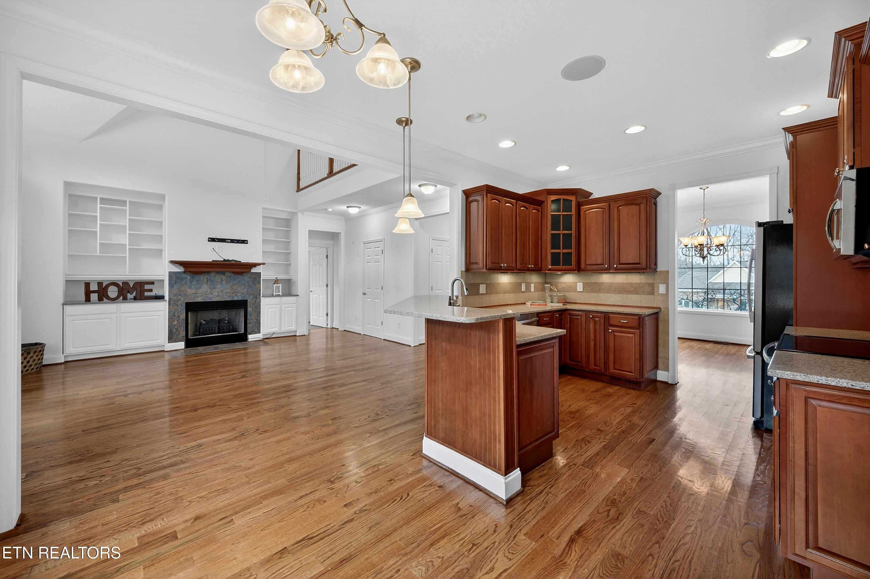 110 Saint James Lane Clinton TN 37716