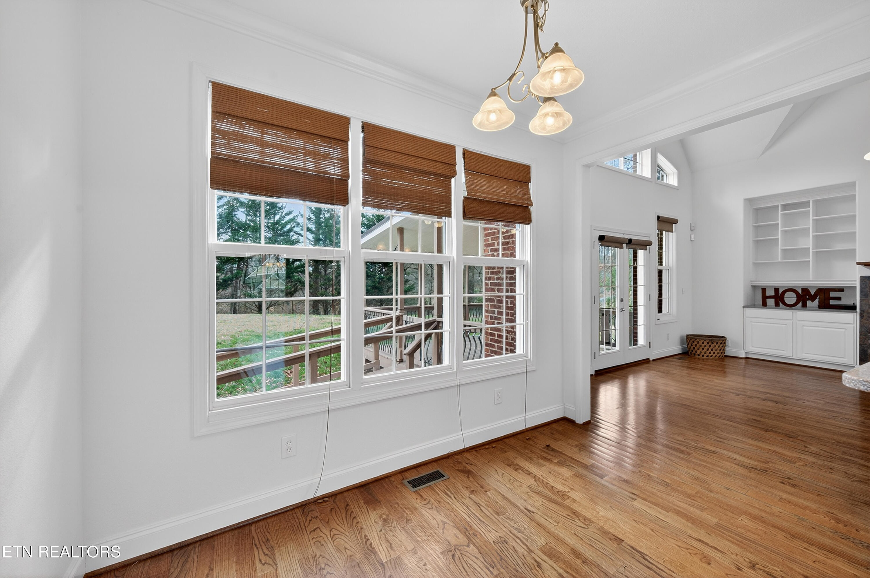 110 Saint James Lane Clinton TN 37716