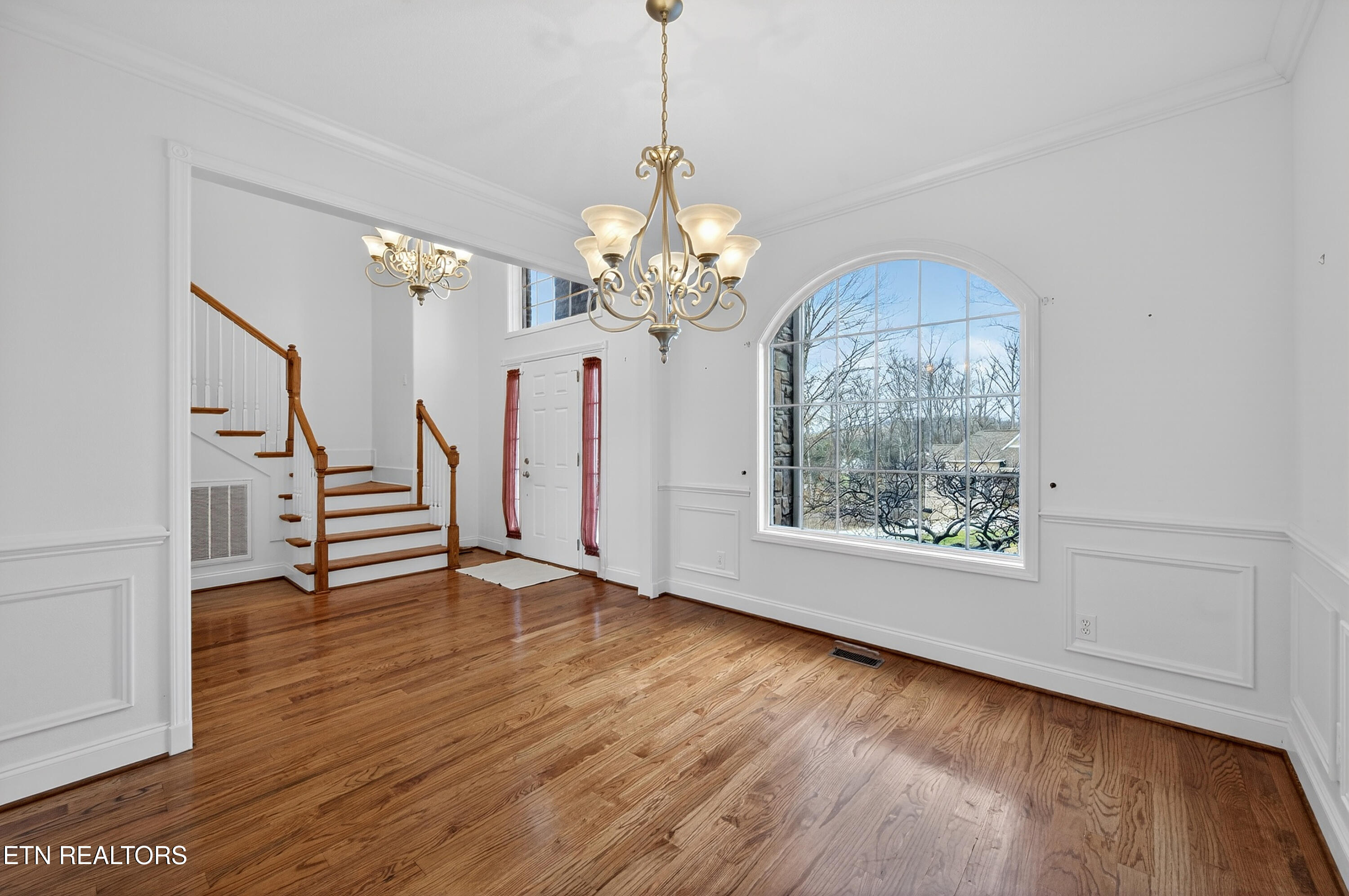 110 Saint James Lane Clinton TN 37716