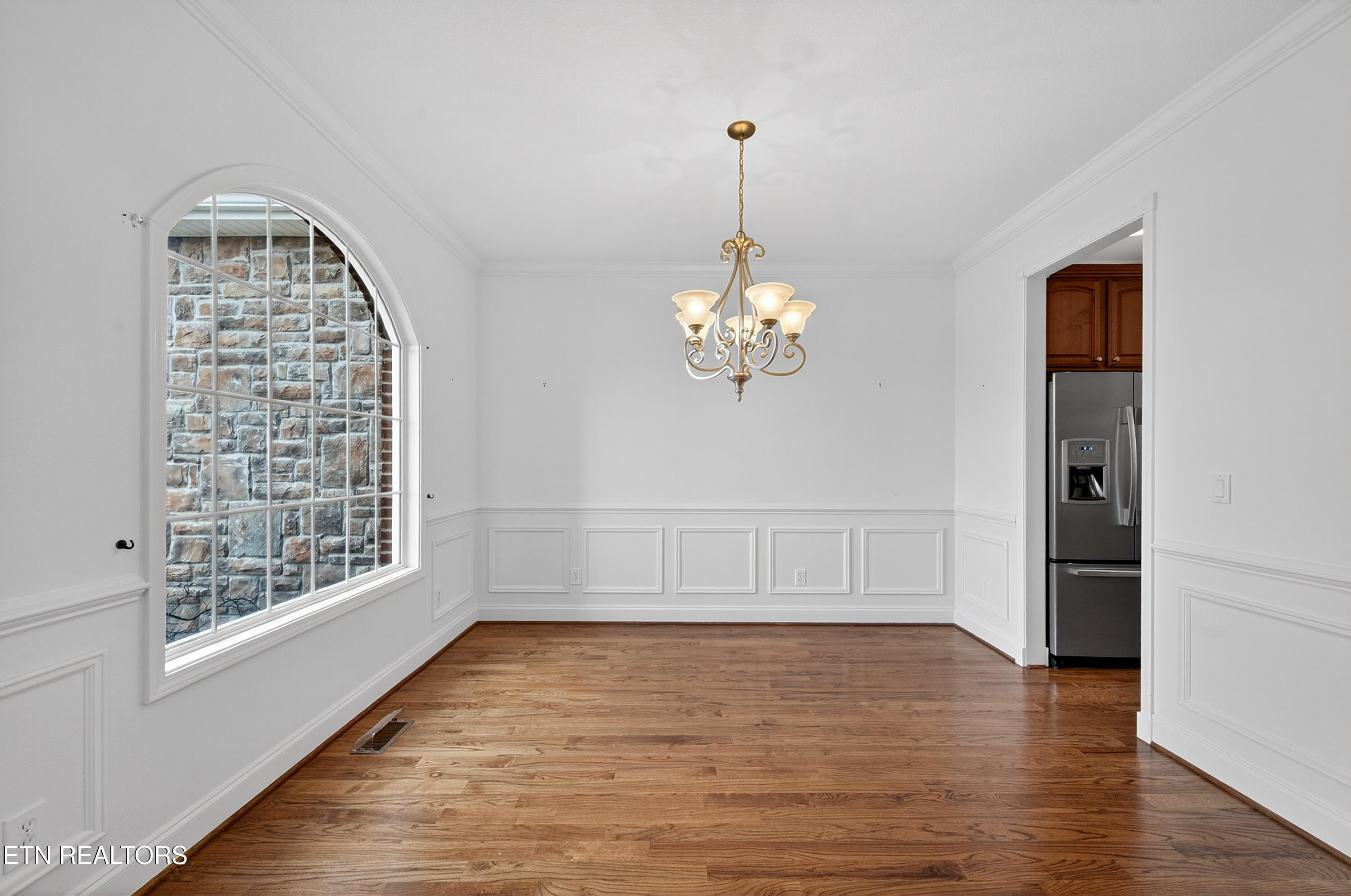 110 Saint James Lane Clinton TN 37716