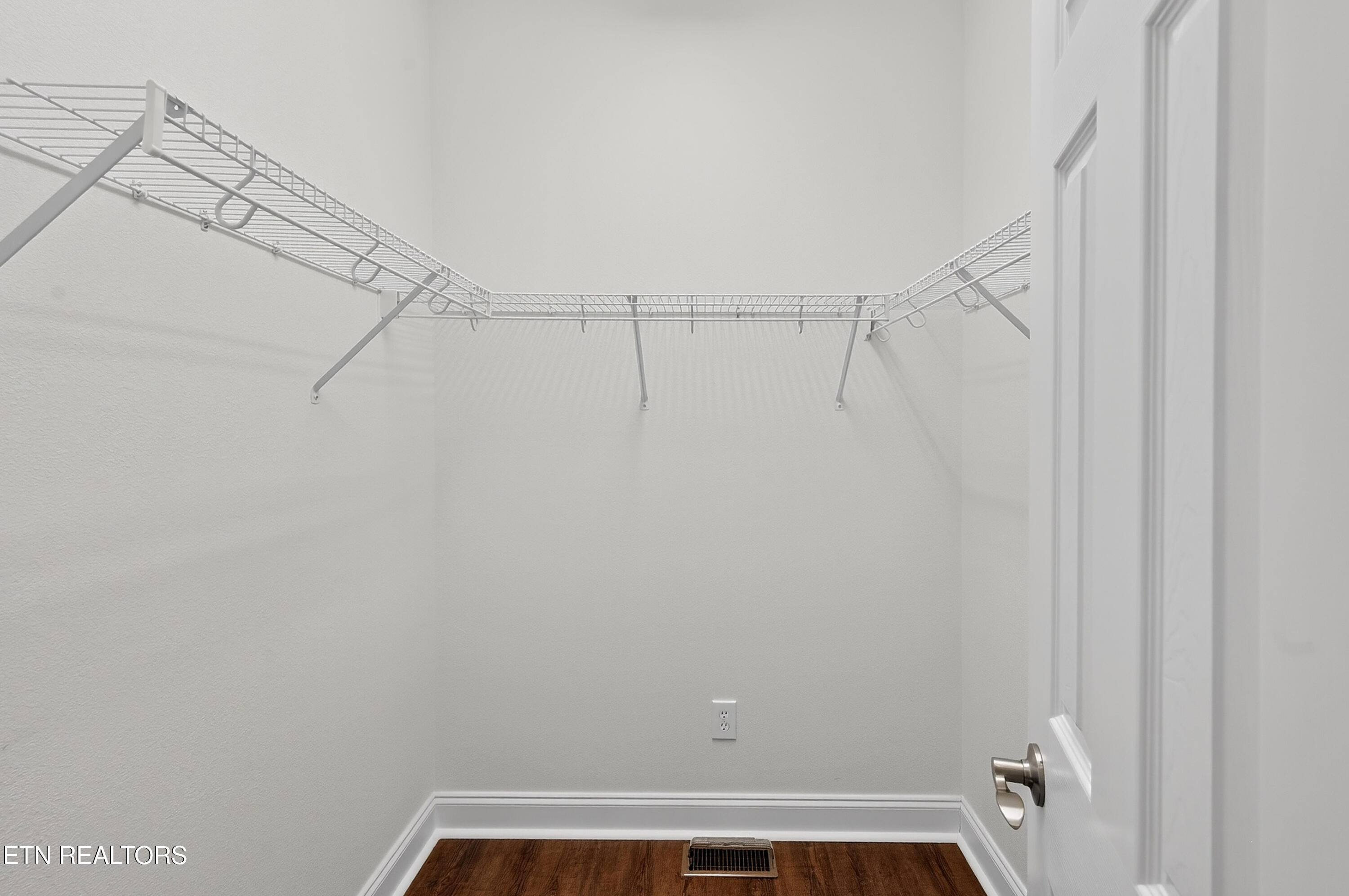 110 Saint James Lane Clinton TN 37716