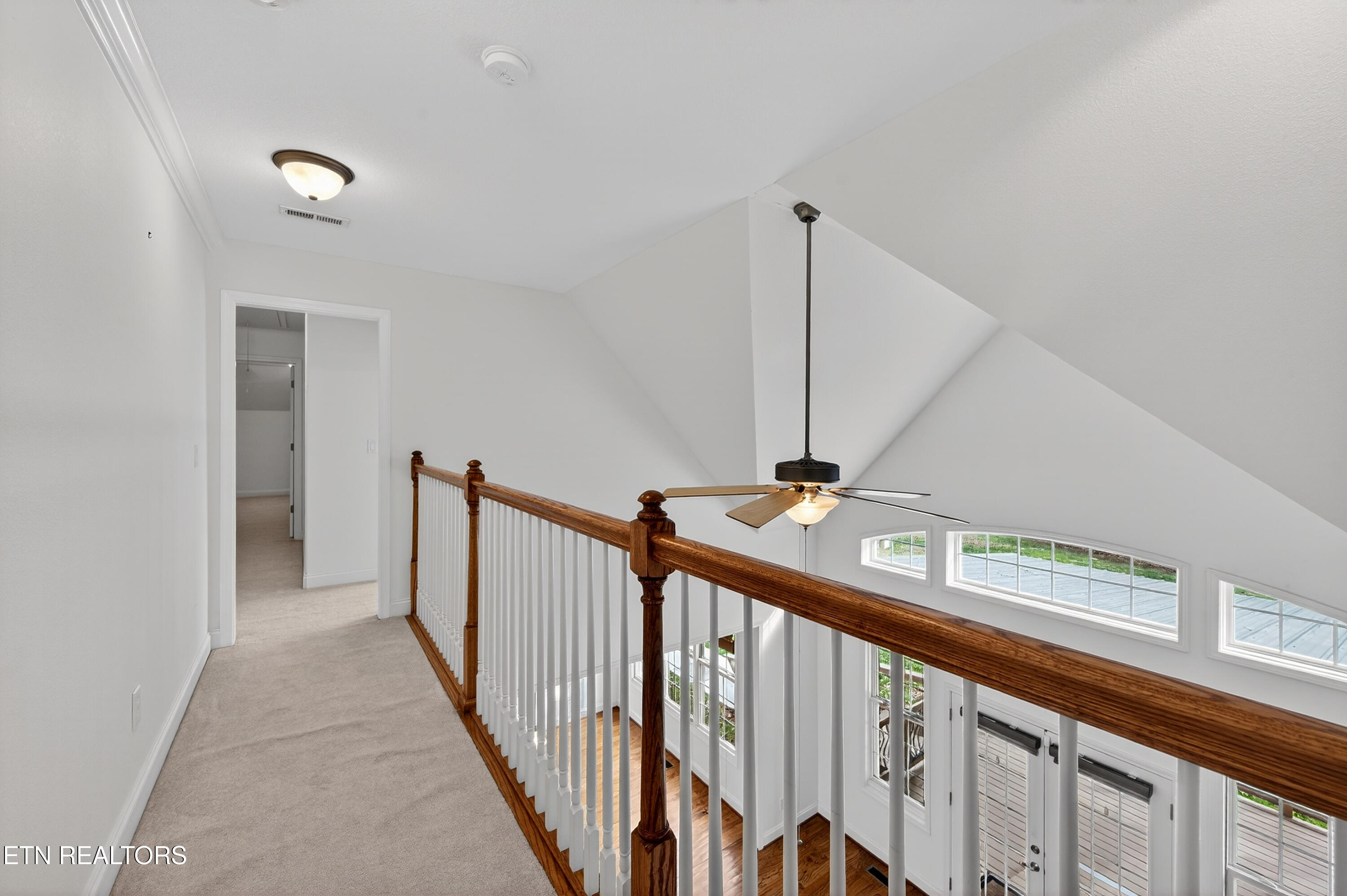 110 Saint James Lane Clinton TN 37716