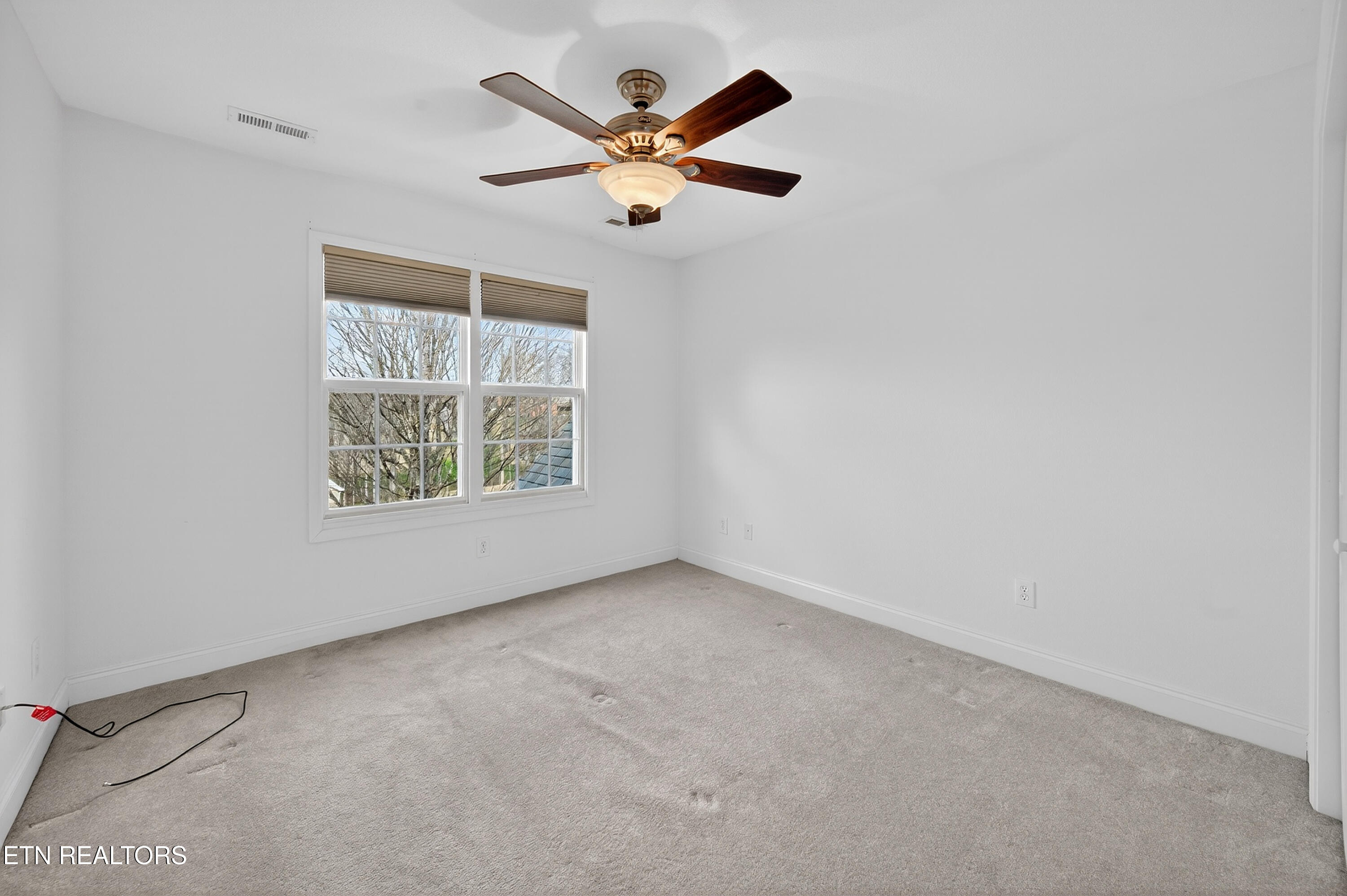 110 Saint James Lane Clinton TN 37716