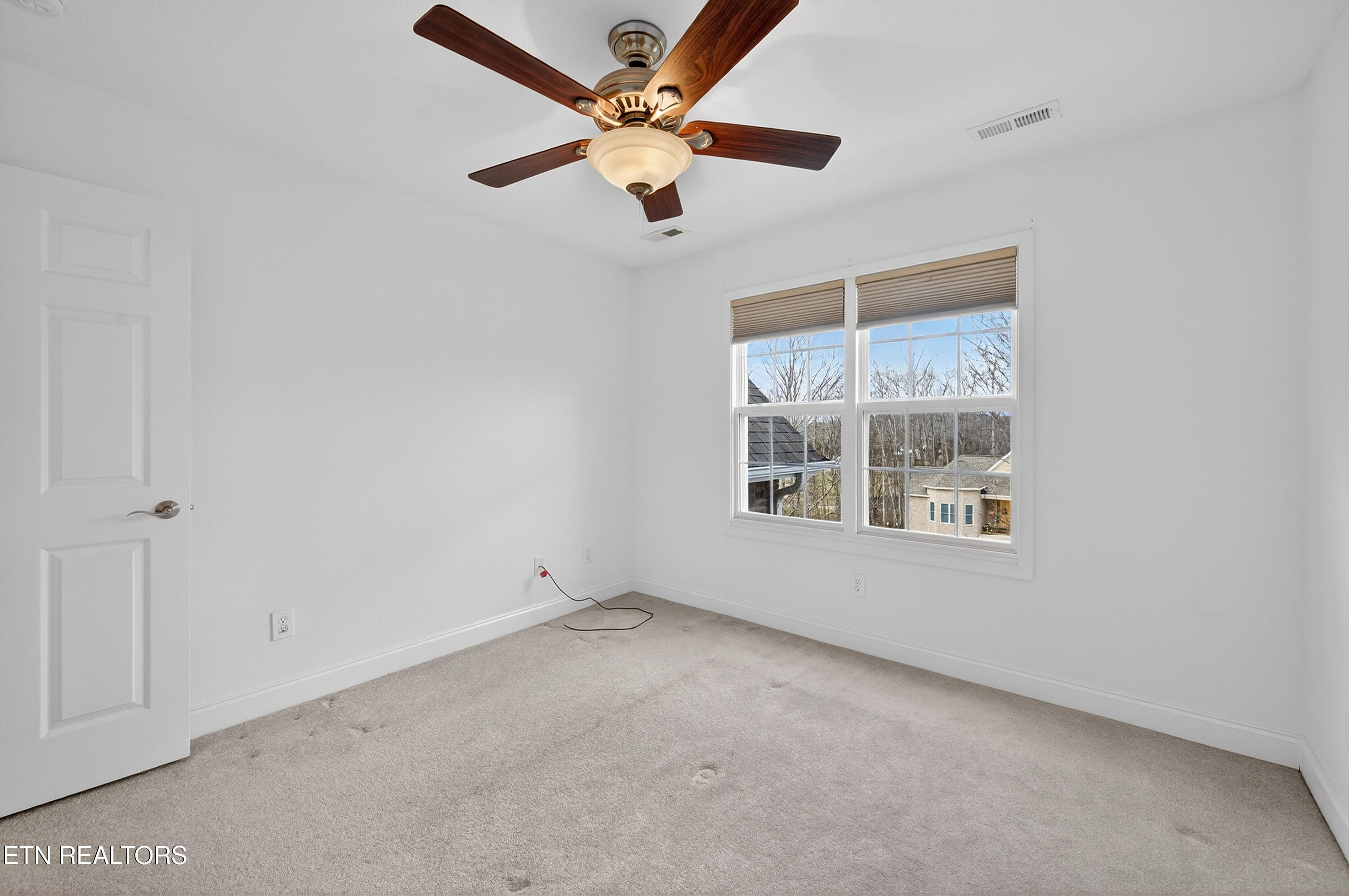 110 Saint James Lane Clinton TN 37716