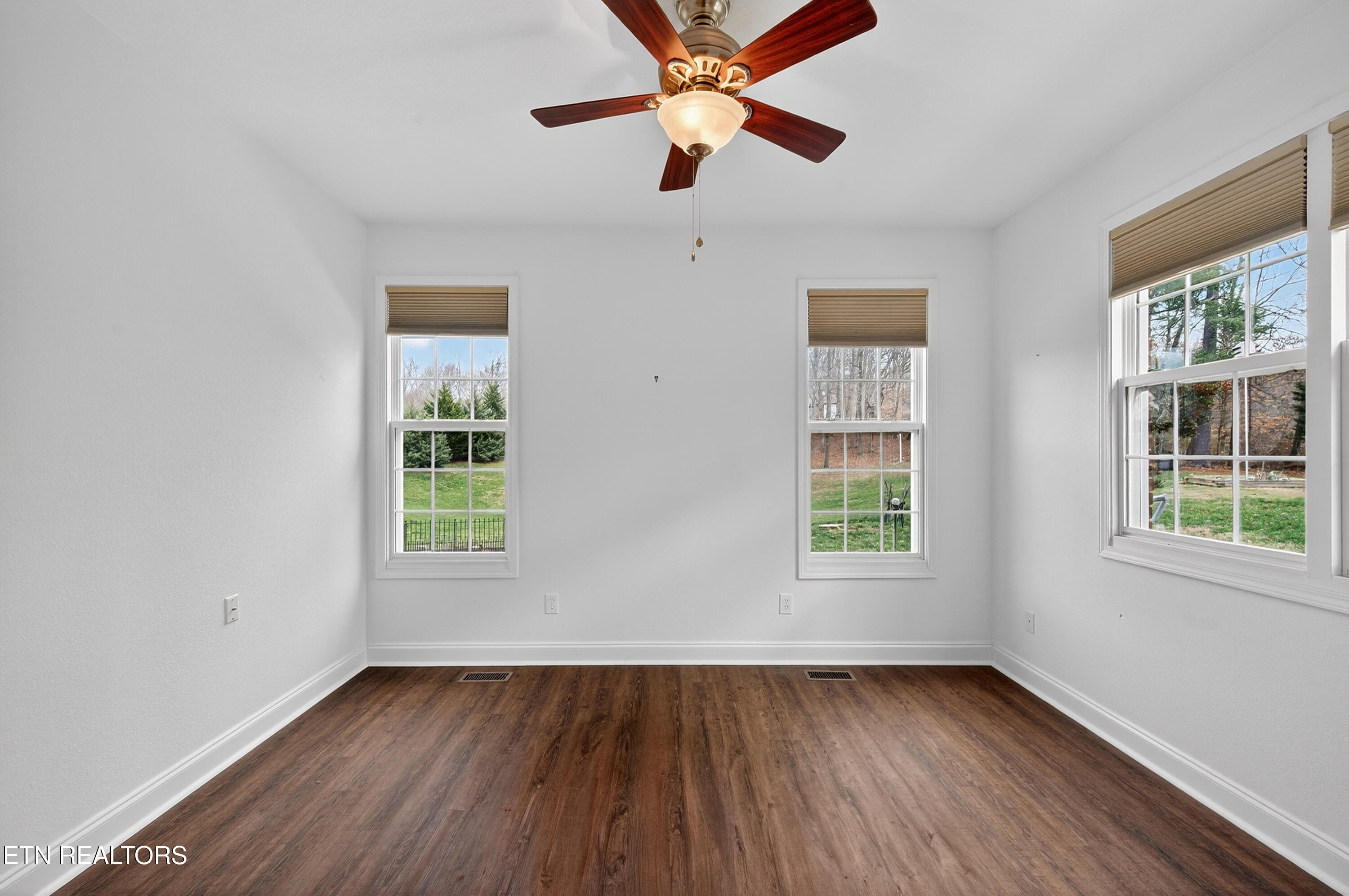 110 Saint James Lane Clinton TN 37716