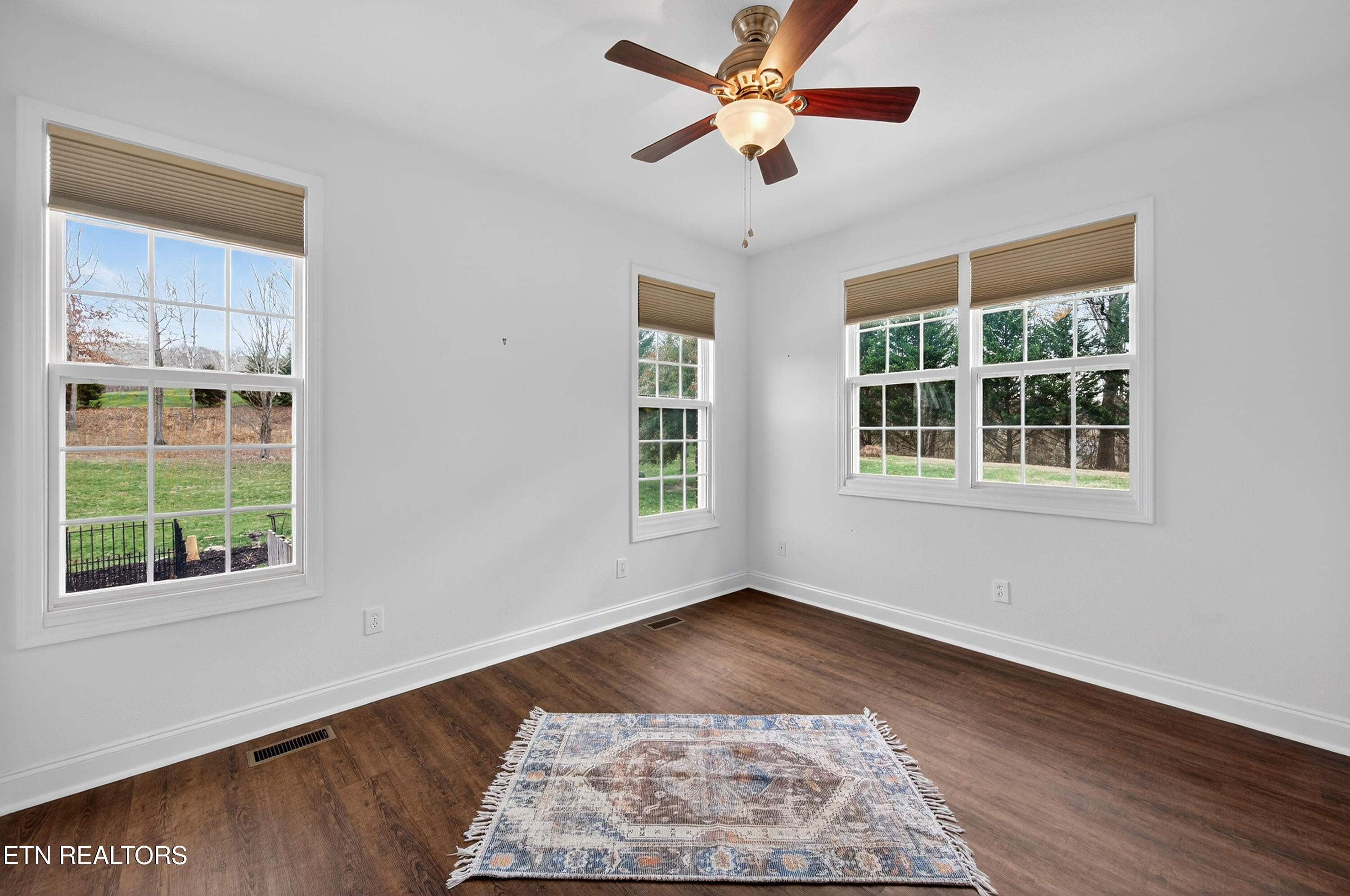 110 Saint James Lane Clinton TN 37716