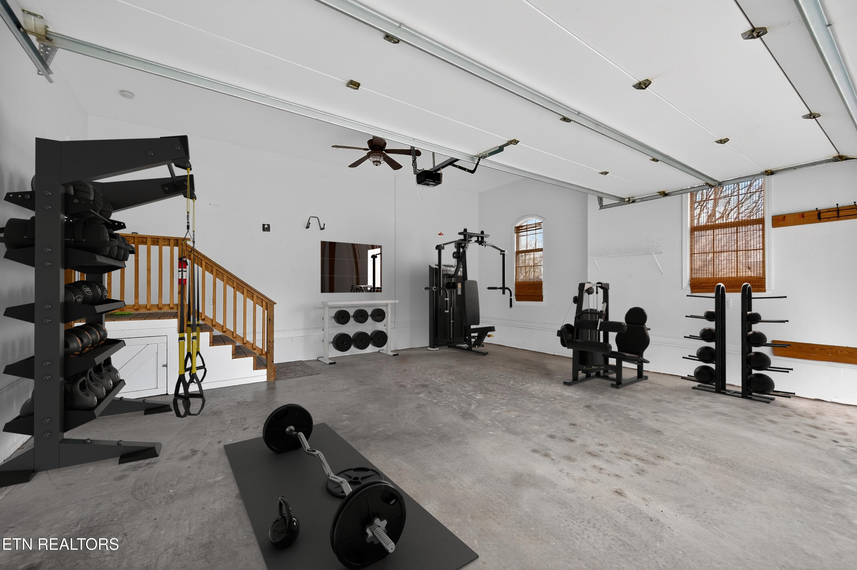 110 Saint James Lane Clinton TN 37716