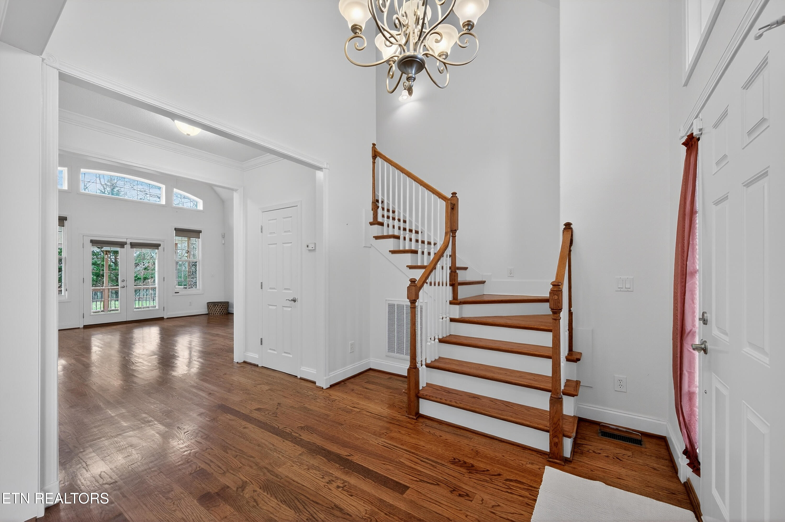 110 Saint James Lane Clinton TN 37716