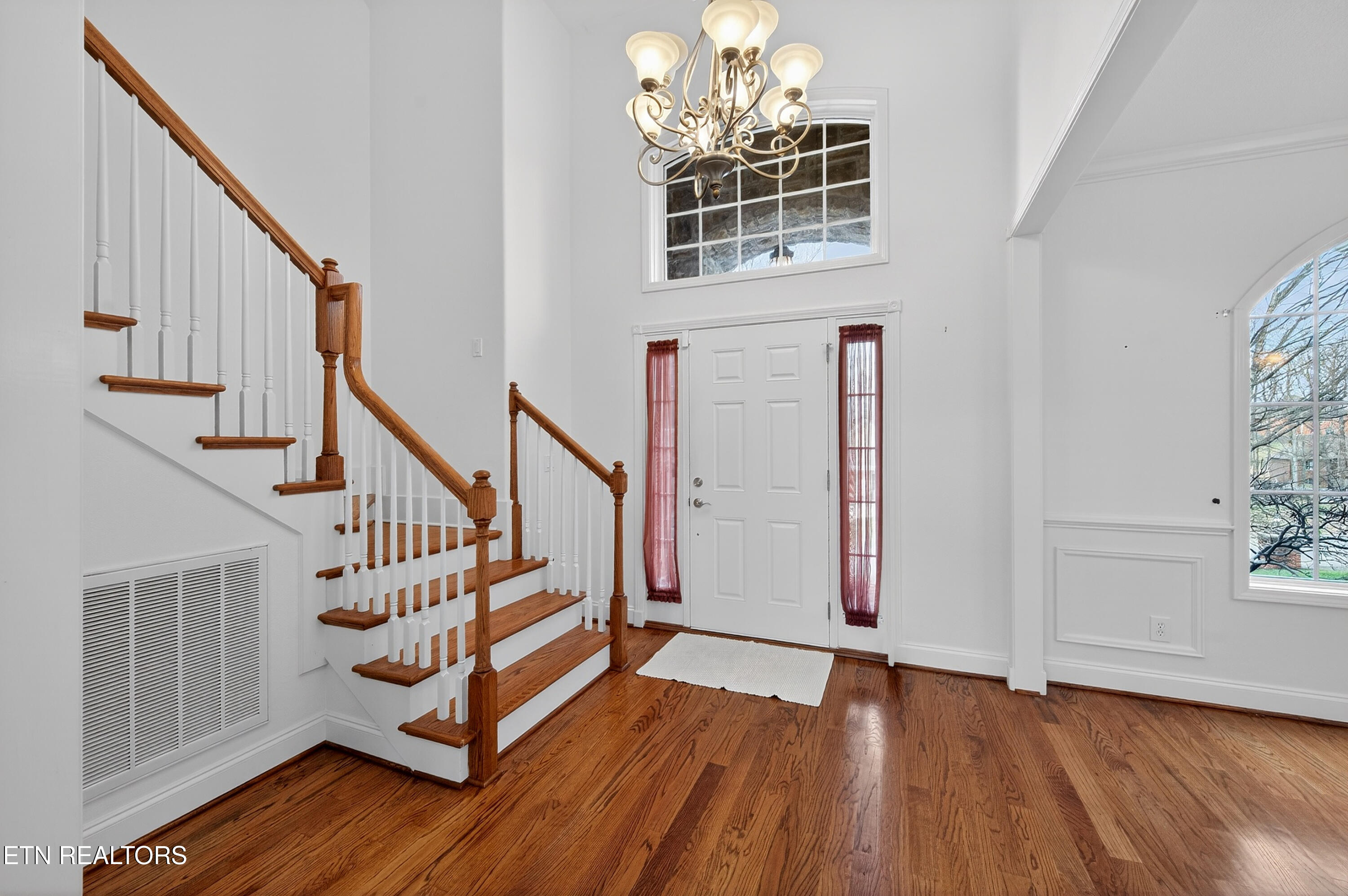 110 Saint James Lane Clinton TN 37716