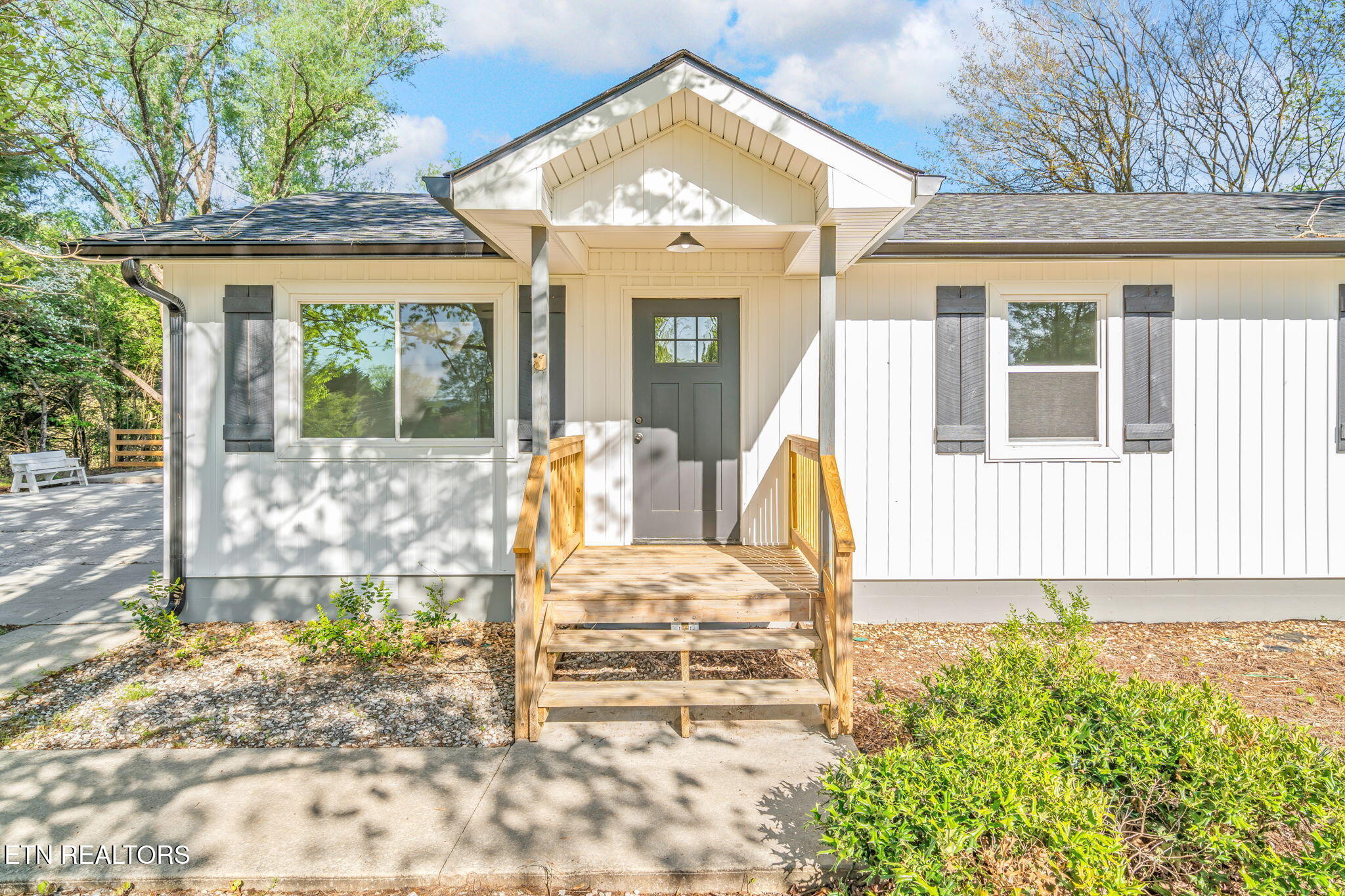703 Little Dogwood Road Kingston TN 37763