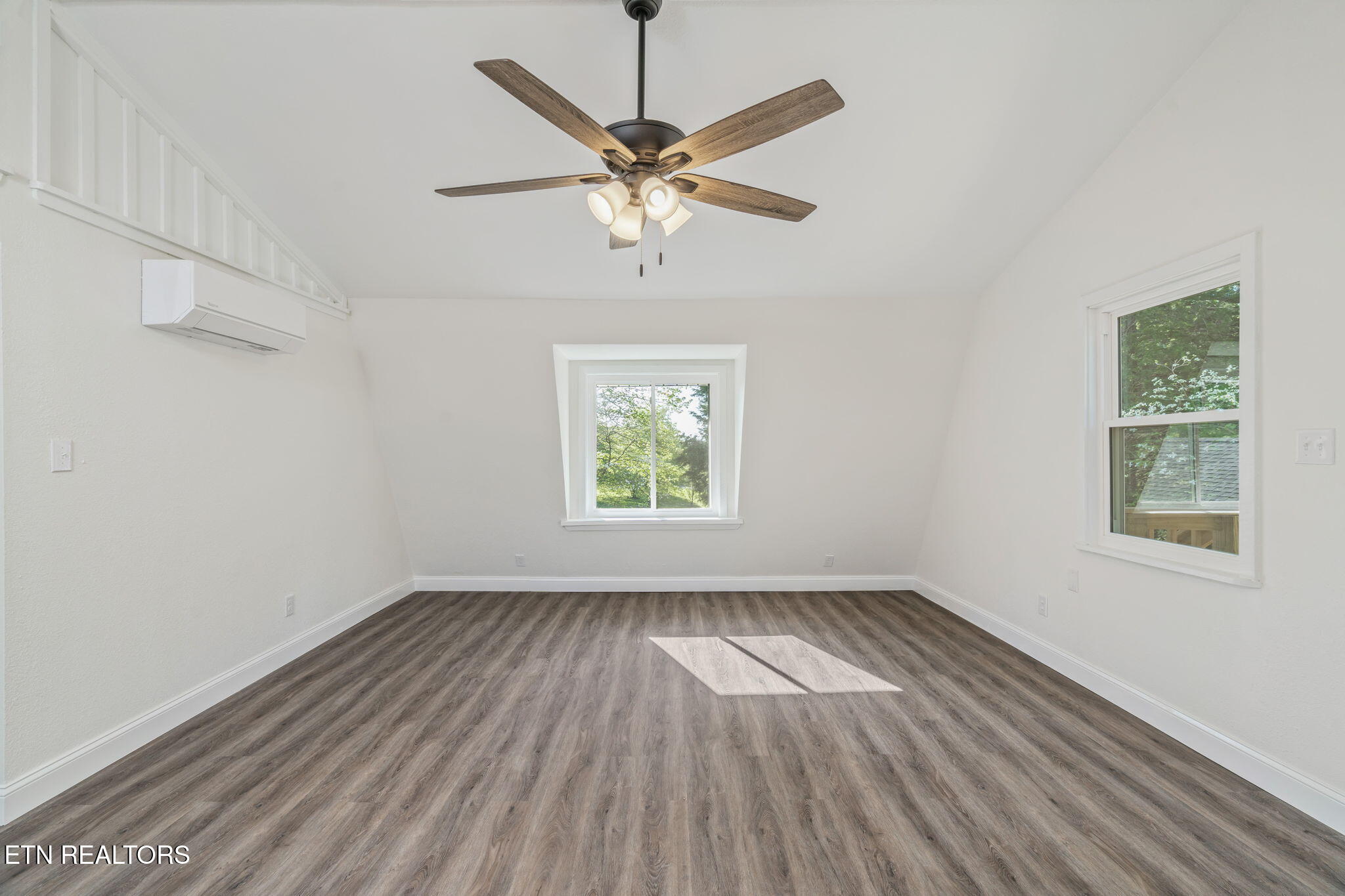 703 Little Dogwood Road Kingston TN 37763
