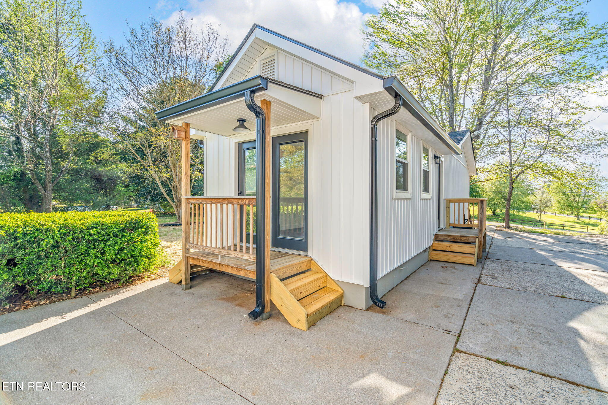 703 Little Dogwood Road Kingston TN 37763