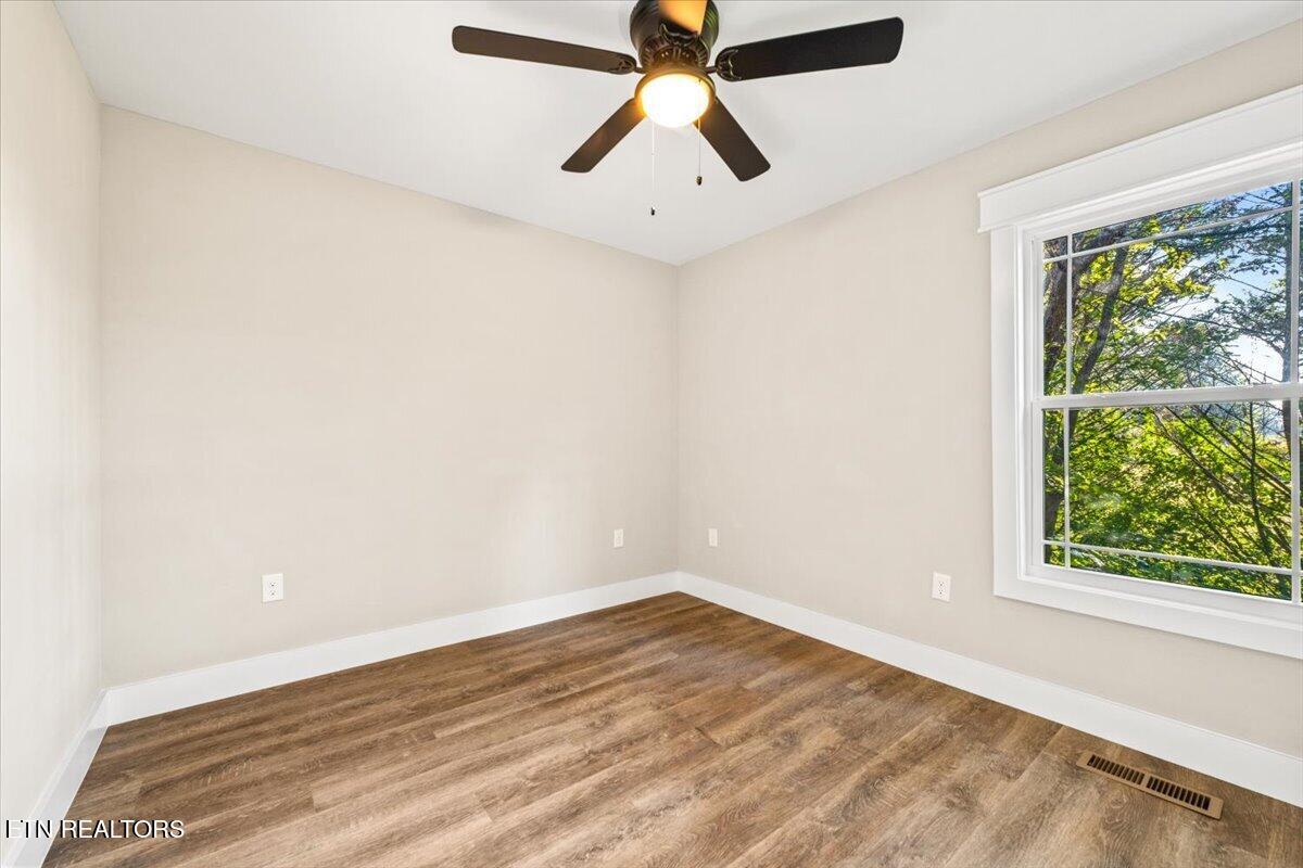 130 Azalea Lane Jacksboro TN 37757