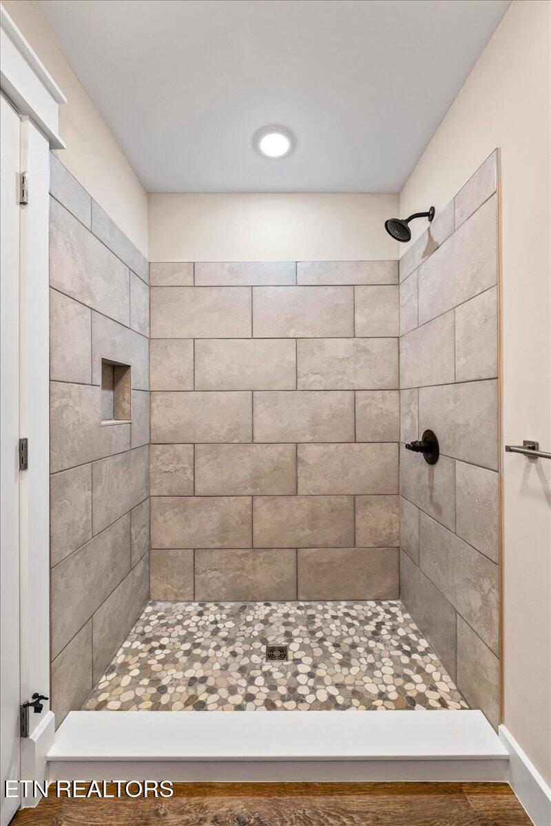 130 Azalea Lane Jacksboro TN 37757