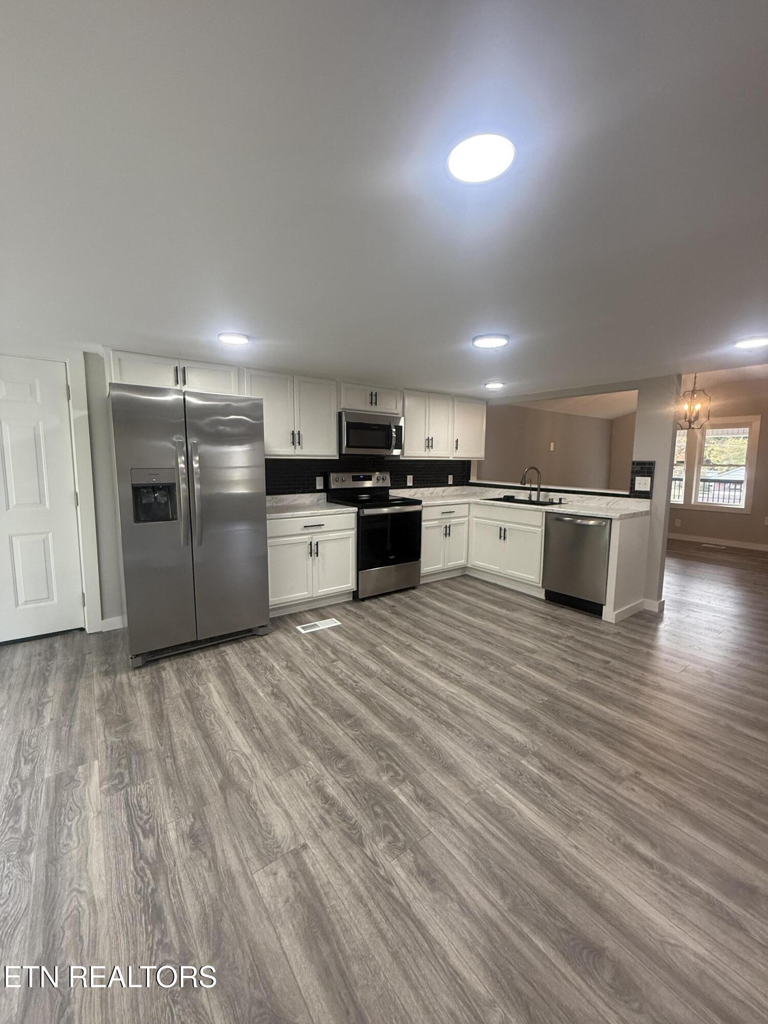 220 Walden Avenue Oliver Springs TN 37840