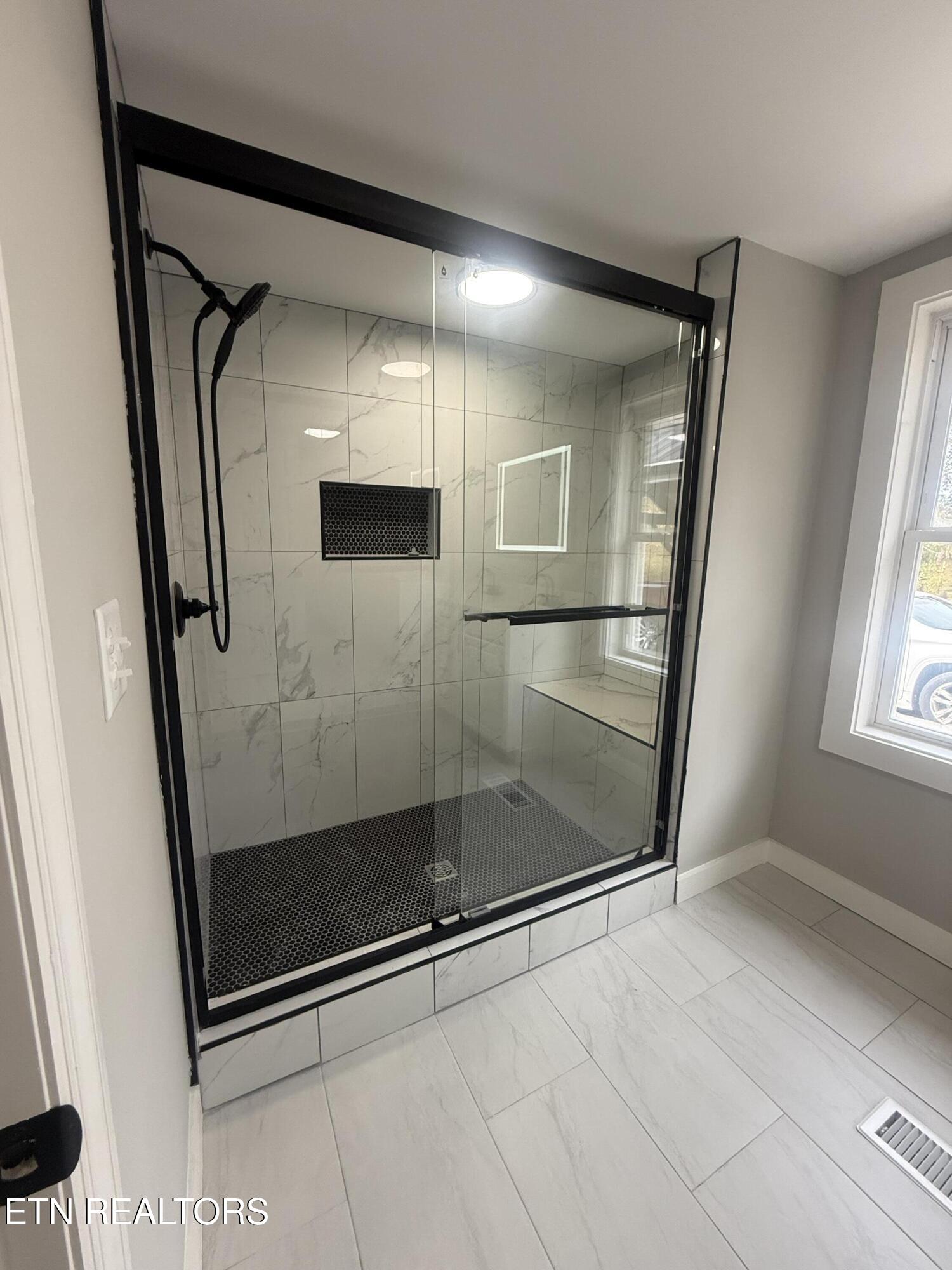220 Walden Avenue Oliver Springs TN 37840