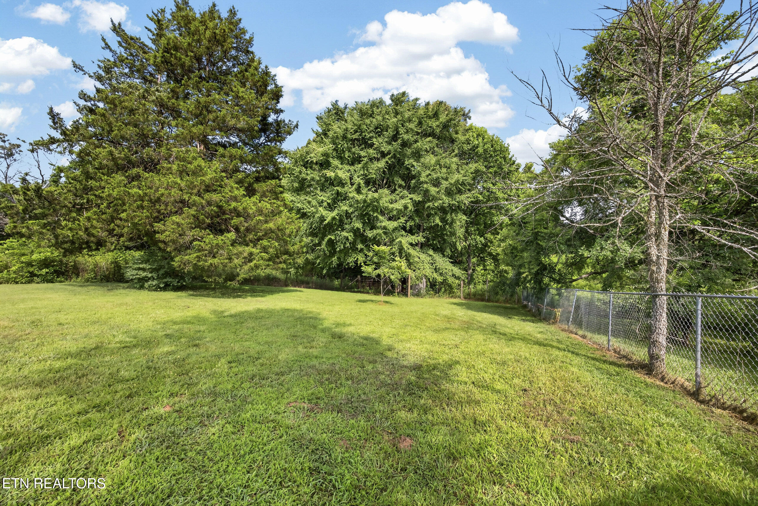 11393 Cookeville Boat Dock Road Baxter TN 38544