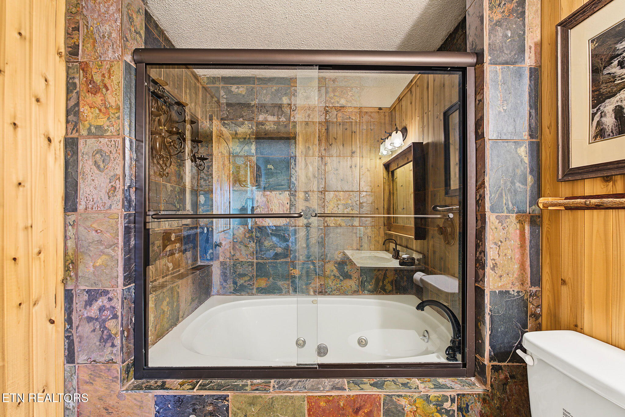 4222 Fox Hunters Lane Sevierville TN 37876