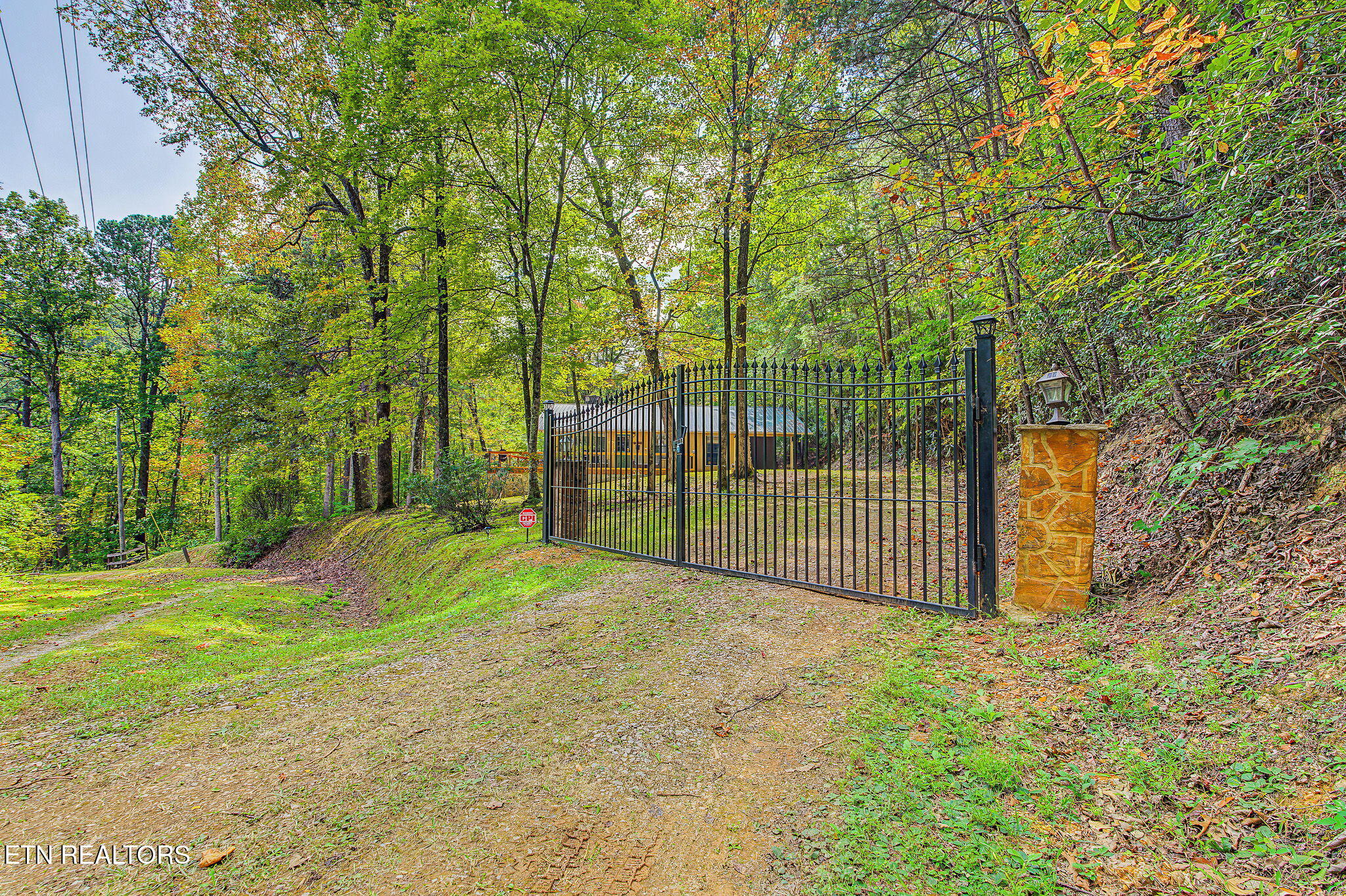 4222 Fox Hunters Lane Sevierville TN 37876