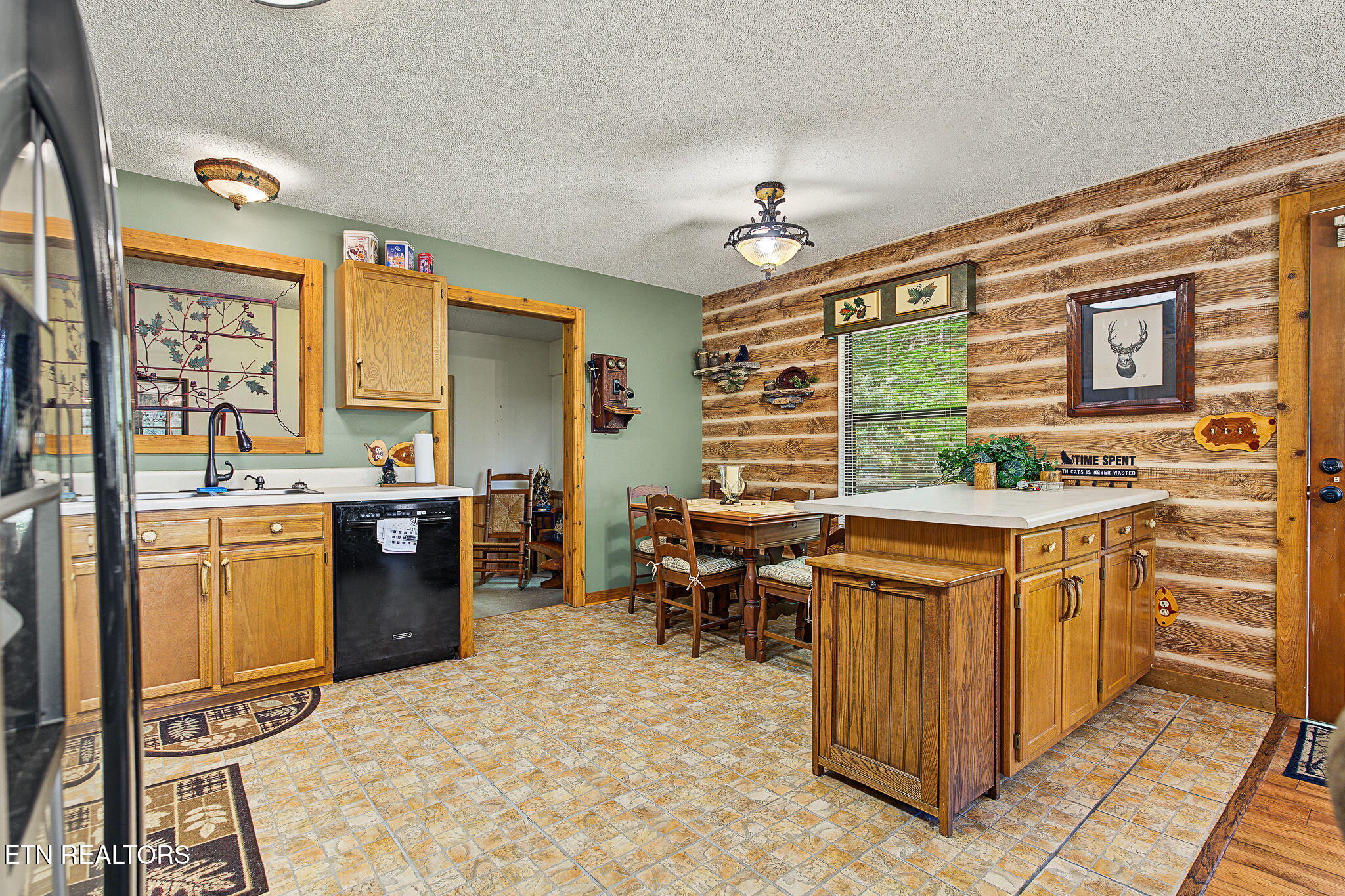 4222 Fox Hunters Lane Sevierville TN 37876