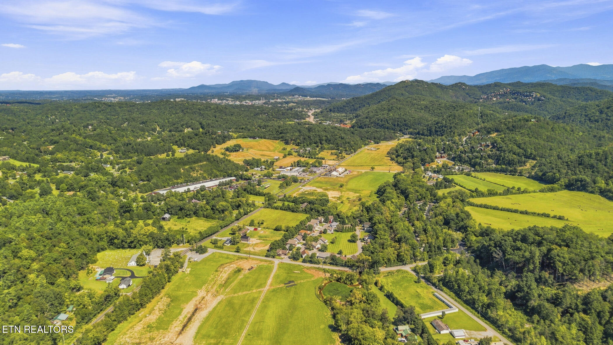 2032 Slippery Rock Circle Pigeon Forge TN 37862