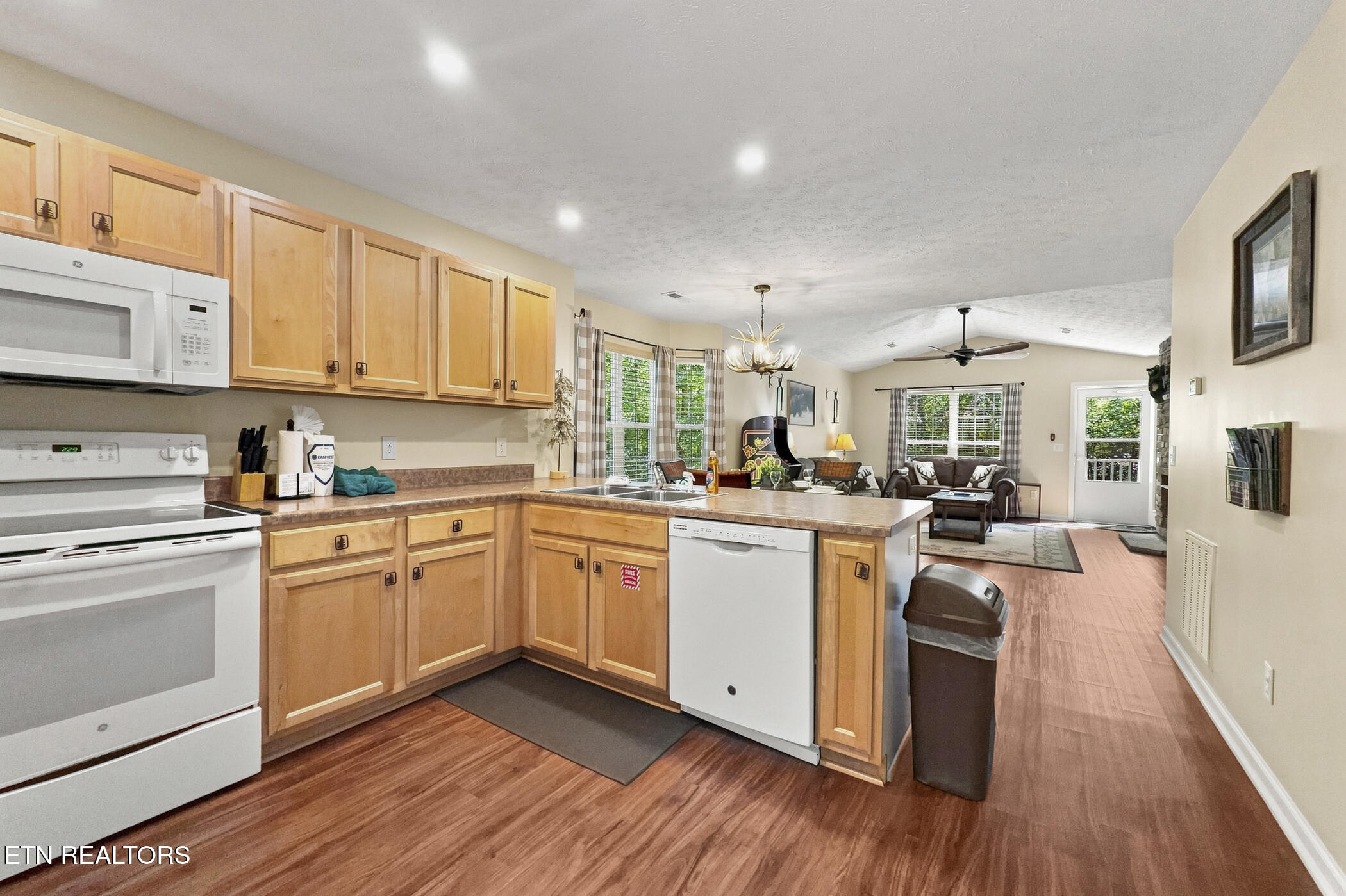 2032 Slippery Rock Circle Pigeon Forge TN 37862
