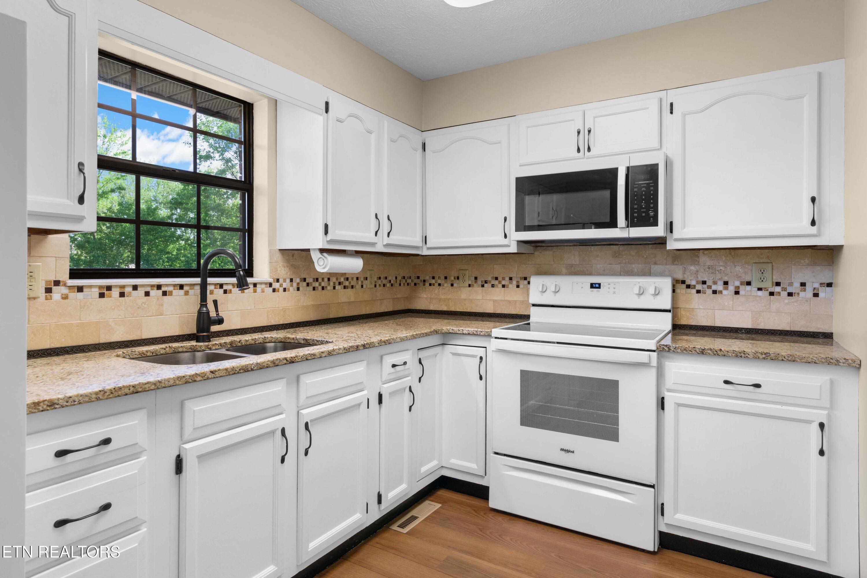 939 Fowler Street Clinton TN 37716
