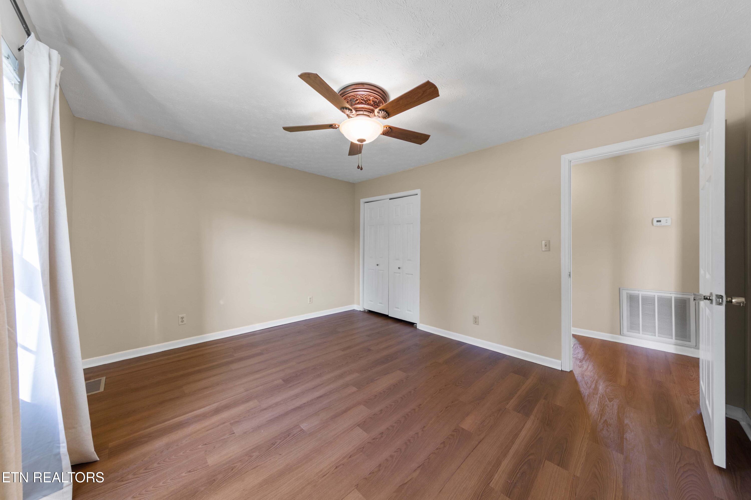 939 Fowler Street Clinton TN 37716