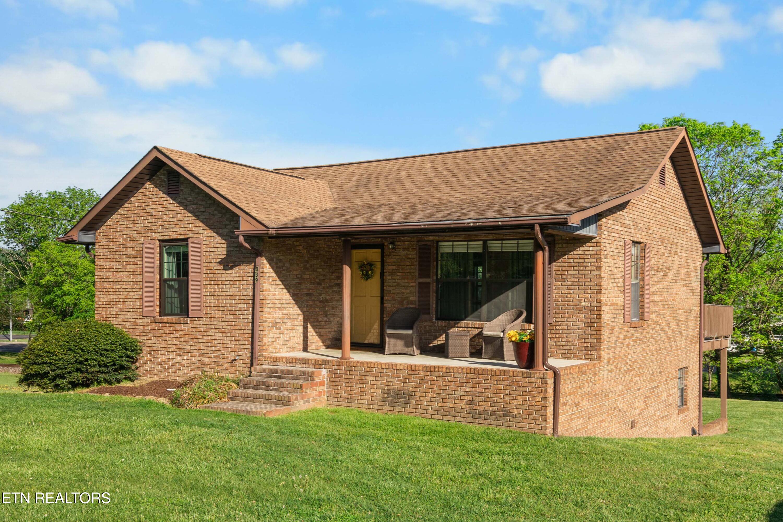 939 Fowler Street Clinton TN 37716