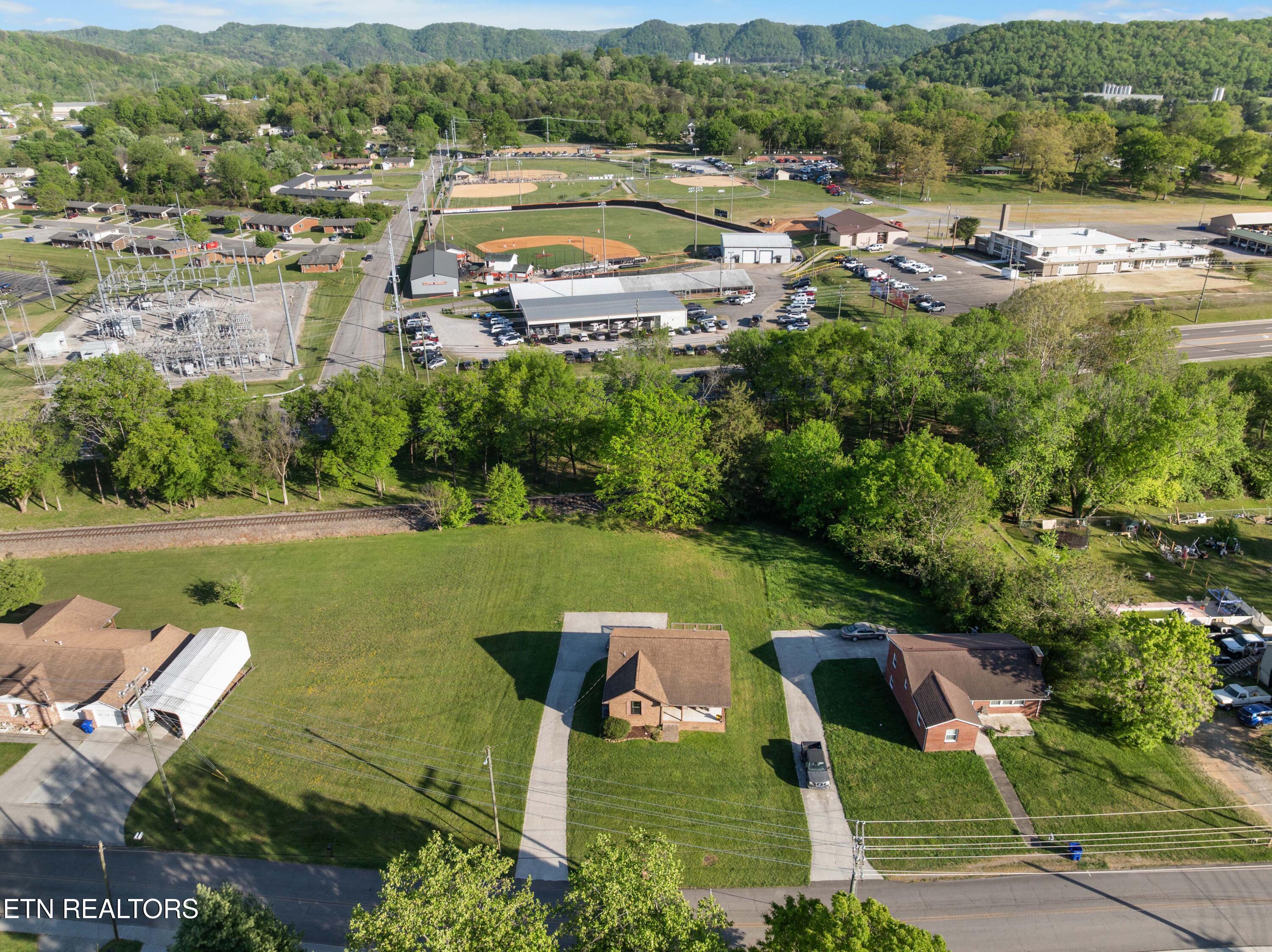 939 Fowler Street Clinton TN 37716