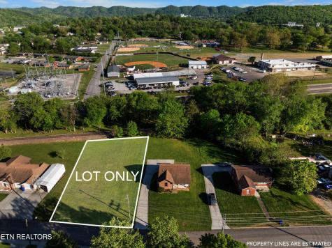 939 Fowler Street Clinton TN 37716