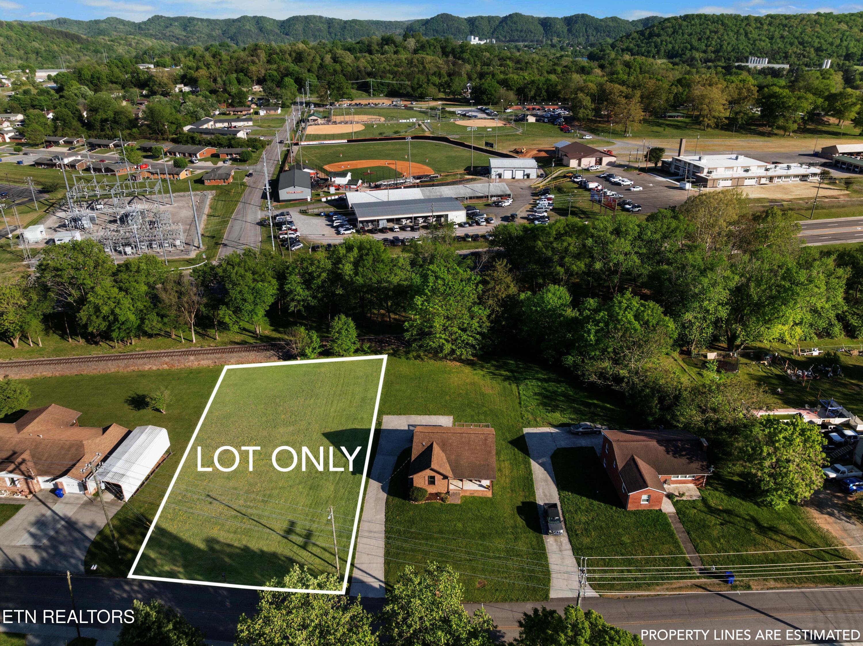 939 Fowler Street Clinton TN 37716