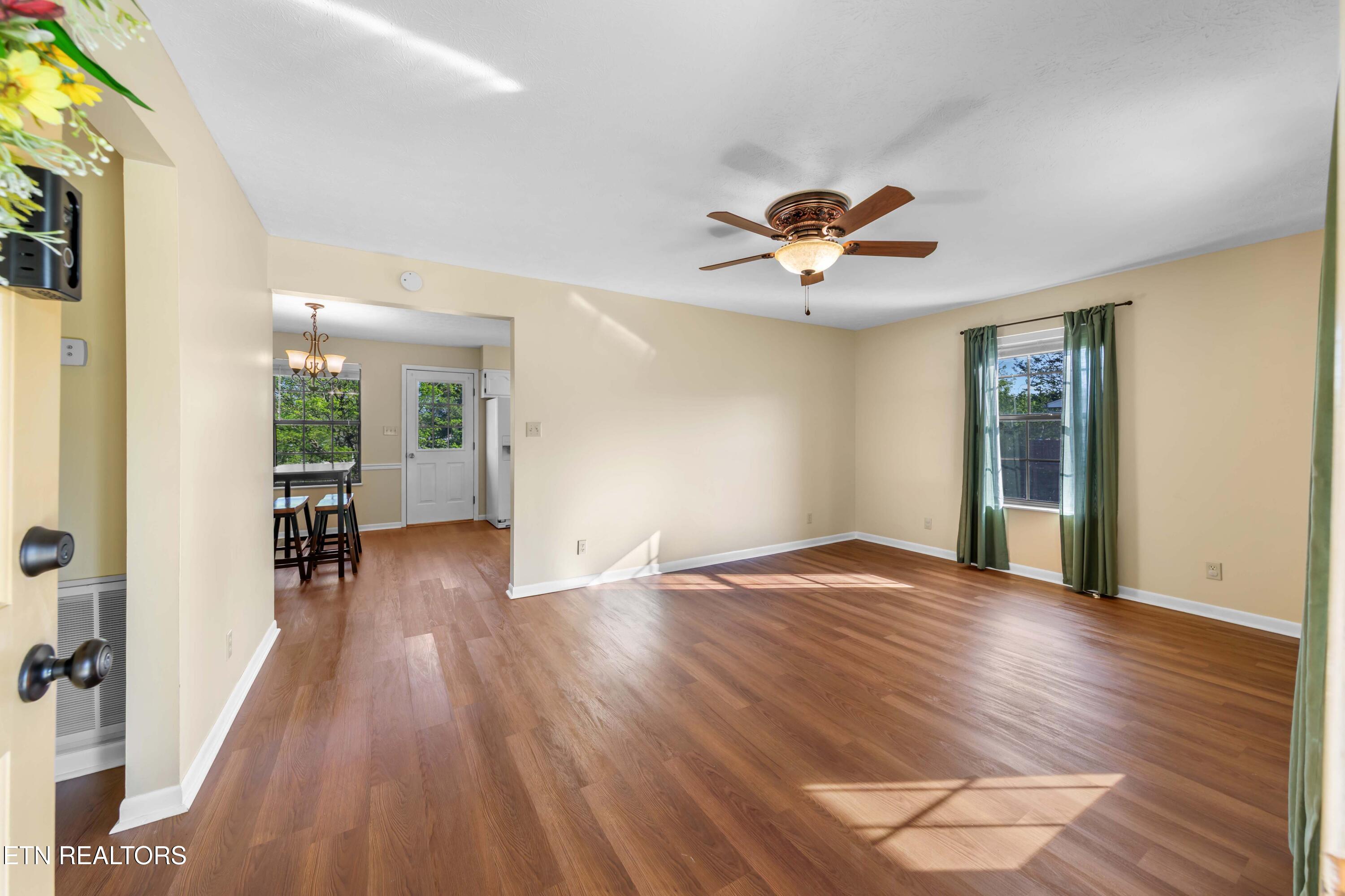 939 Fowler Street Clinton TN 37716