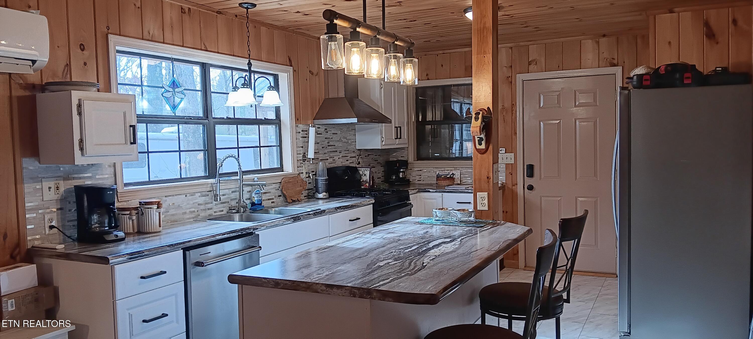 684 Spruce Creek Drive Jamestown TN 38556