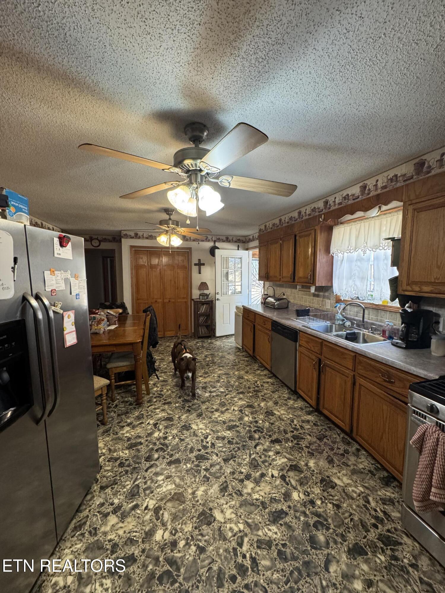 2502 Huntsville Hill Road Helenwood TN 37755
