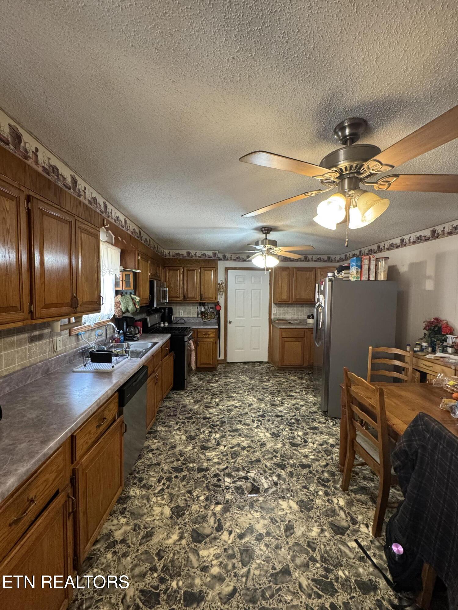 2502 Huntsville Hill Road Helenwood TN 37755