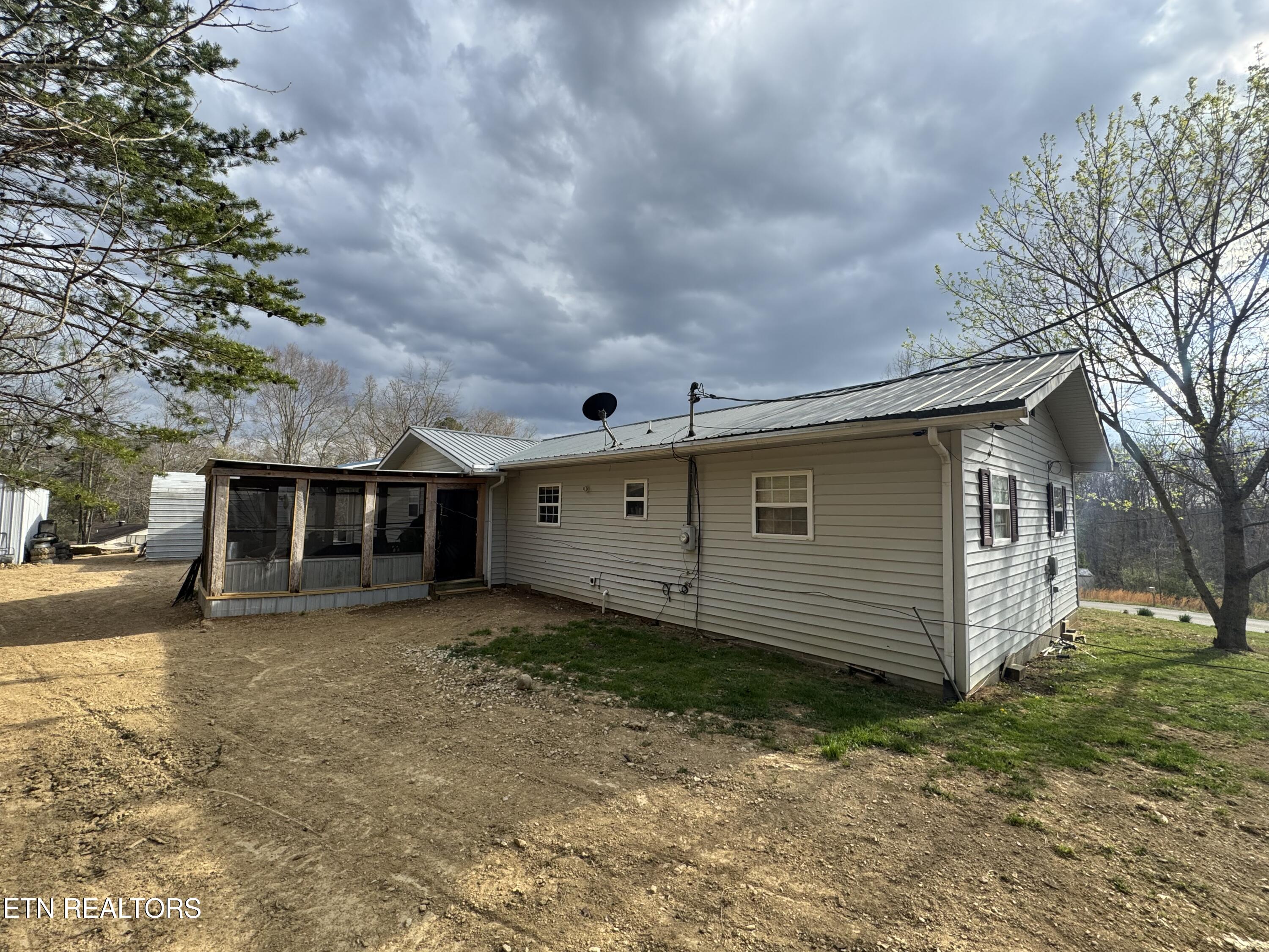 2502 Huntsville Hill Road Helenwood TN 37755