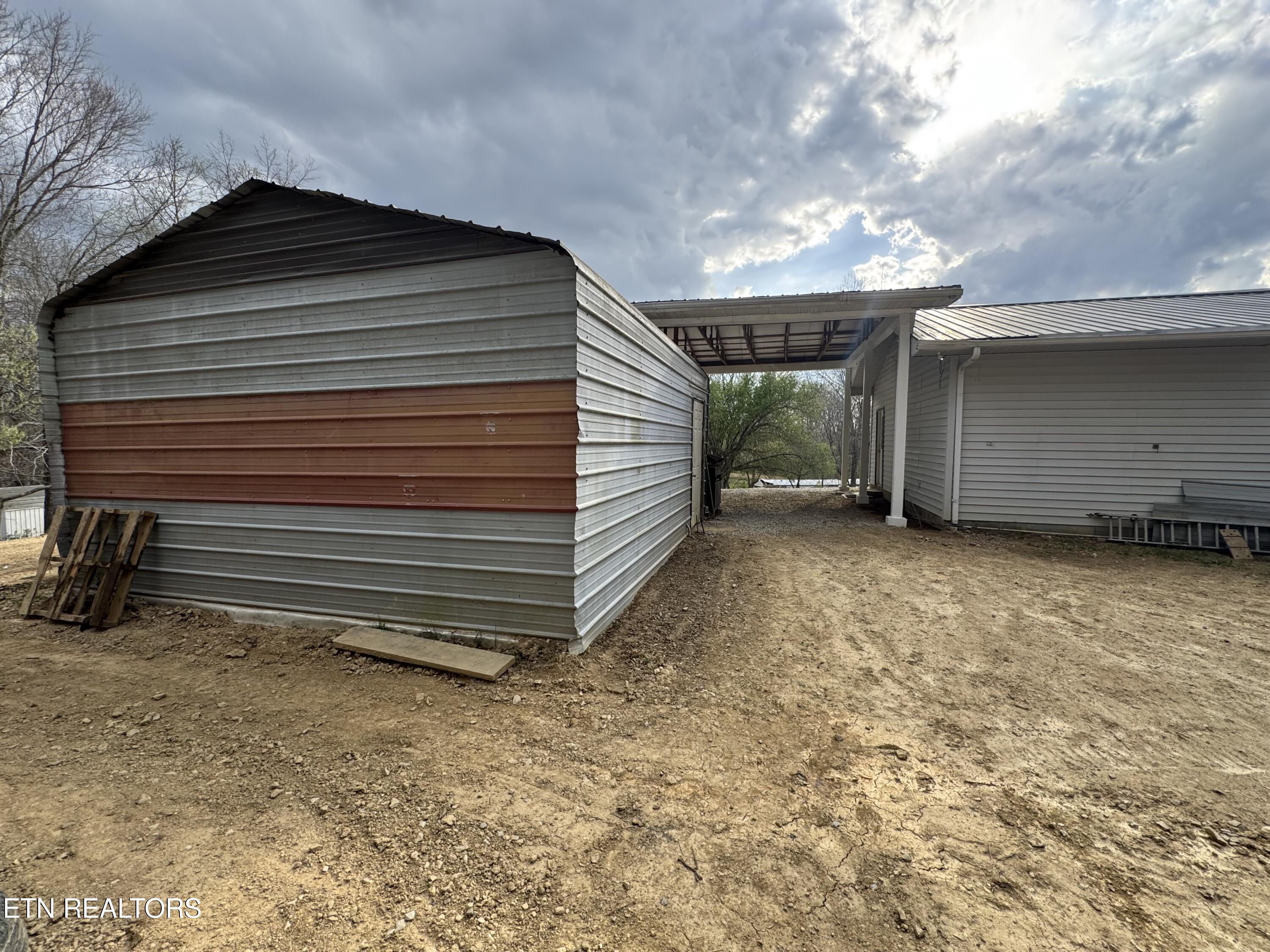 2502 Huntsville Hill Road Helenwood TN 37755